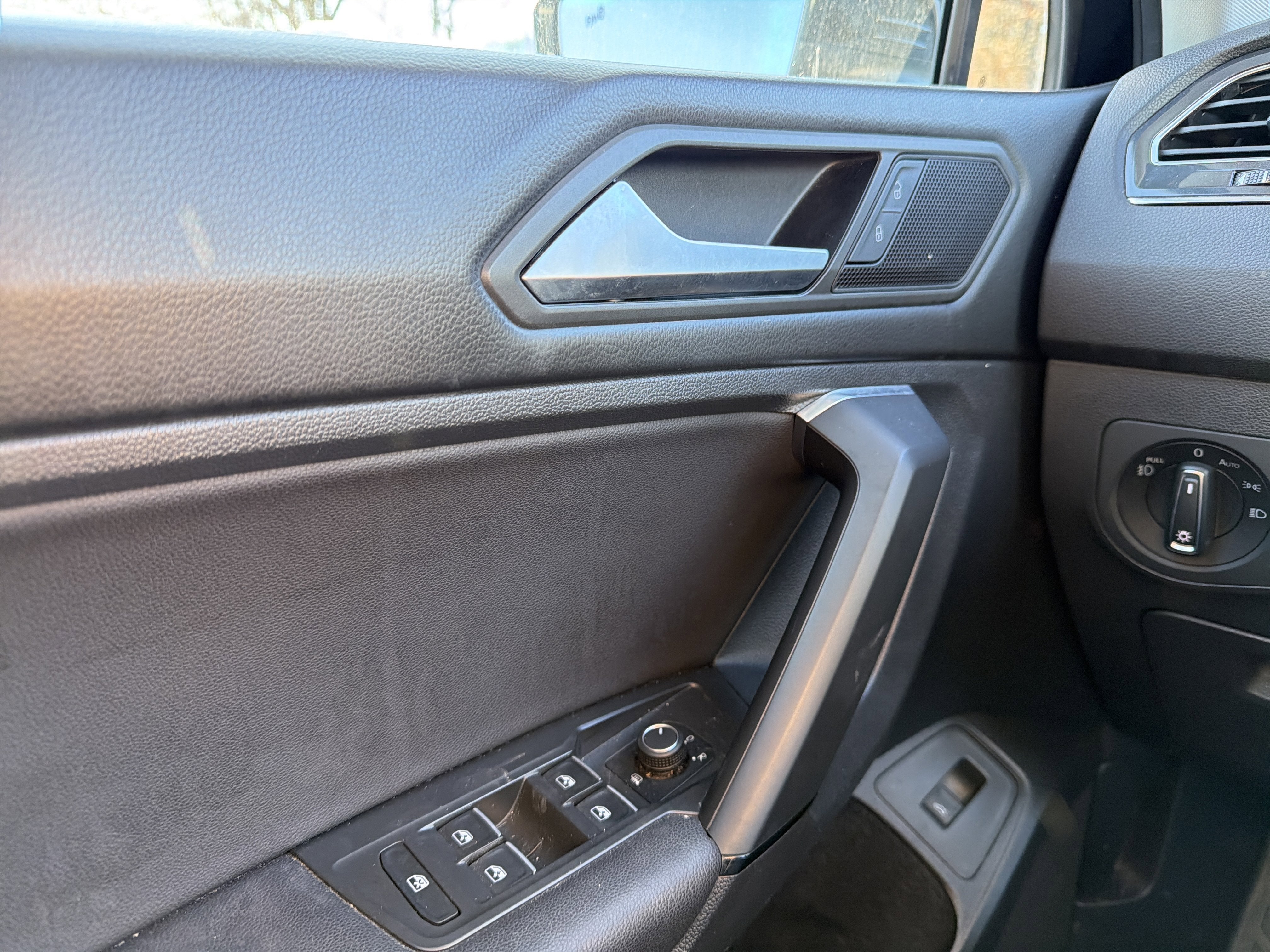 2019 Volkswagen Tiguan 2.0T SEL 4Motion