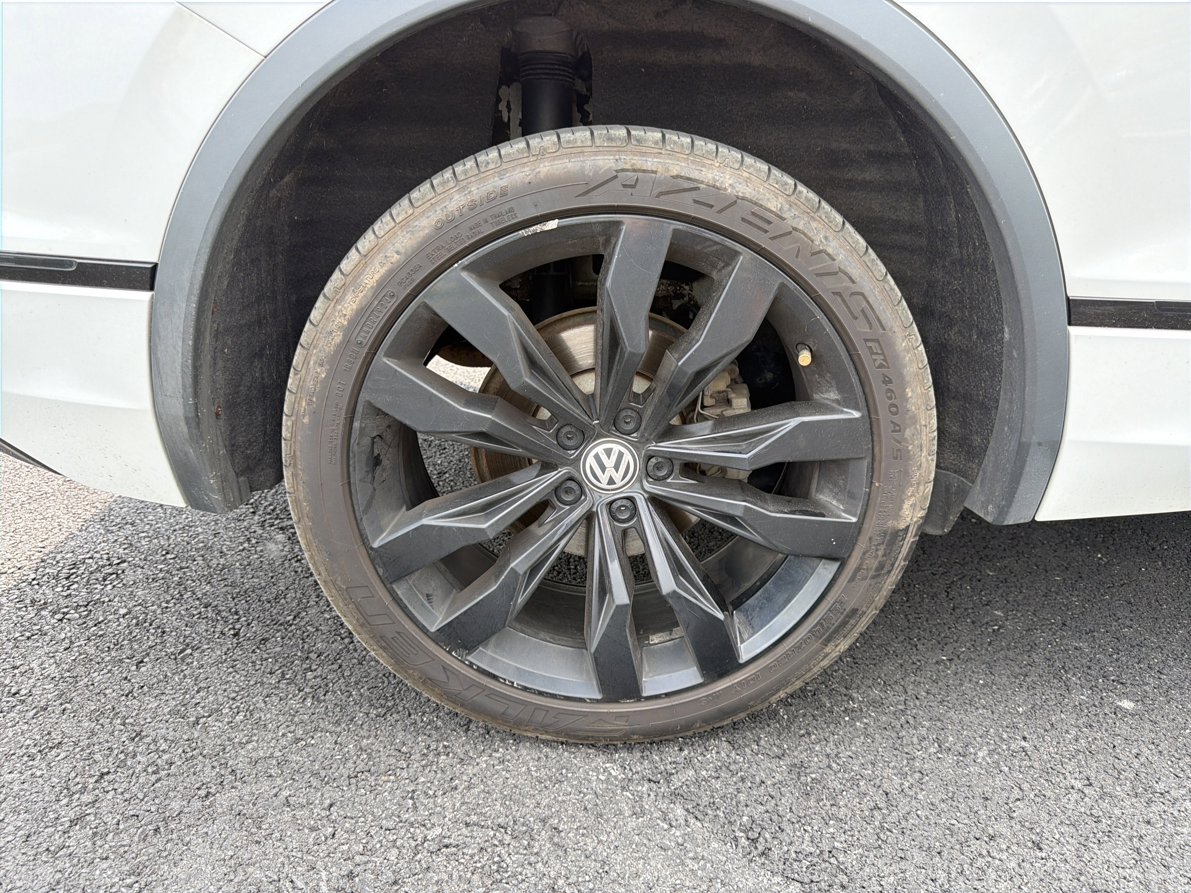 2020 Volkswagen Tiguan 2.0T SE R-Line Black 4Motion