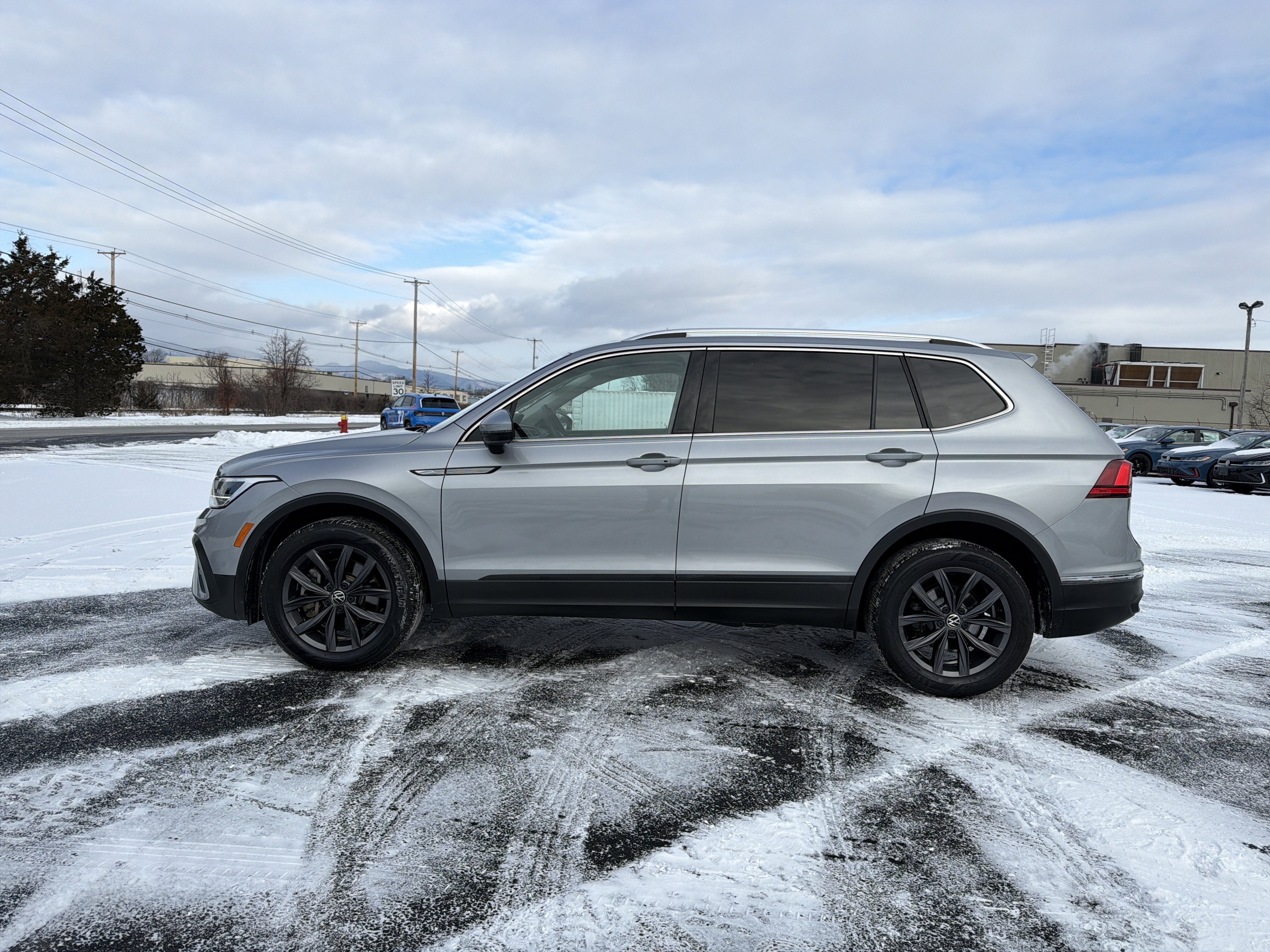 2022 Volkswagen Tiguan 2.0T SE