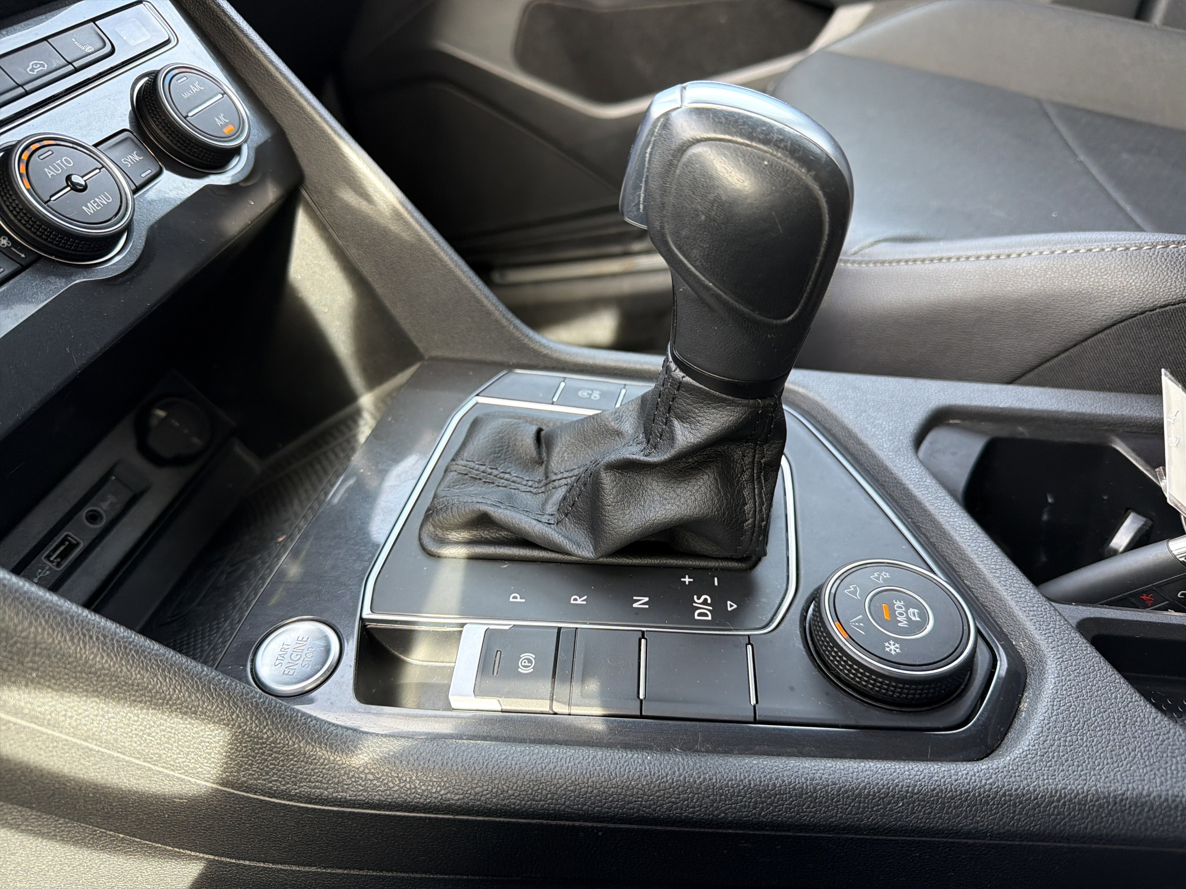 2020 Volkswagen Tiguan 2.0T SE R-Line Black 4Motion