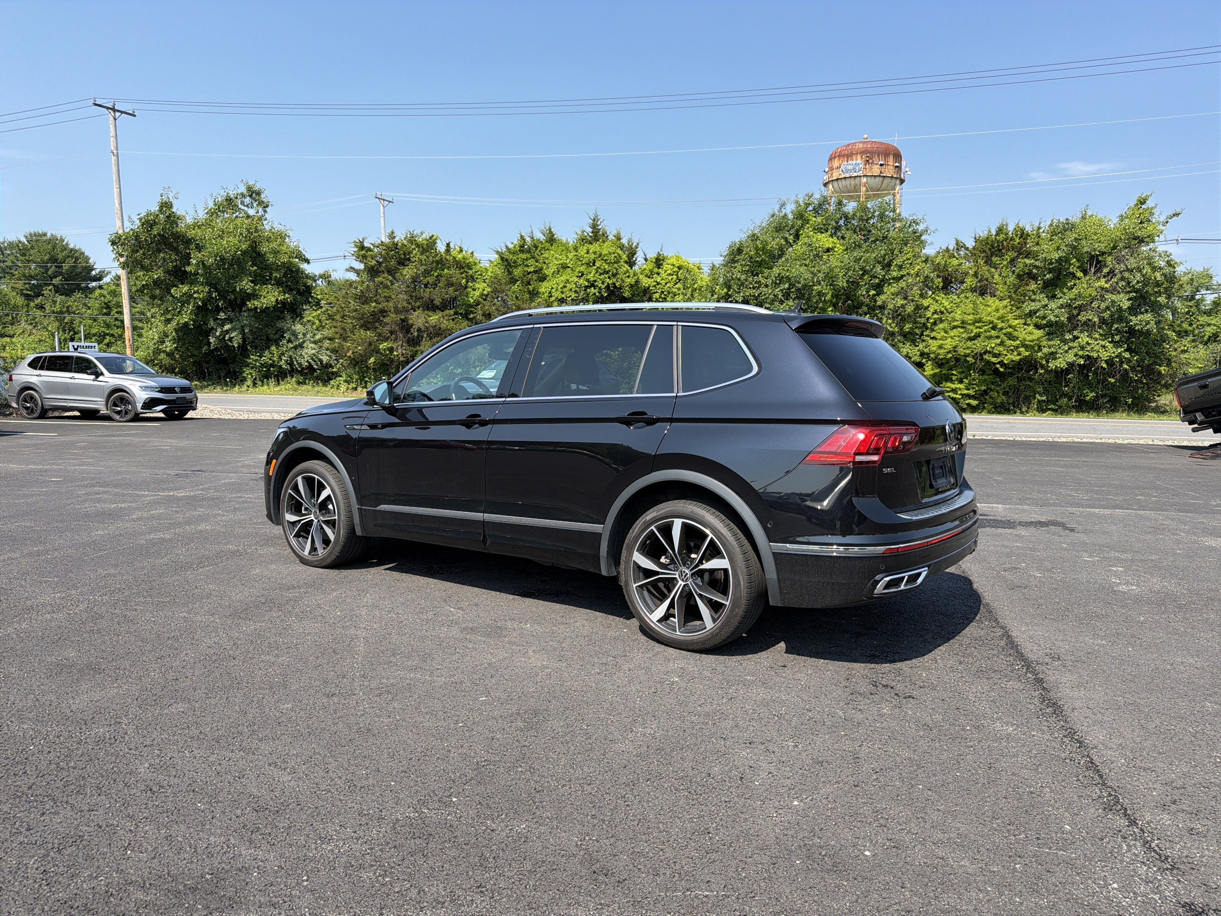 2024 Volkswagen Tiguan 2.0T SEL R-Line