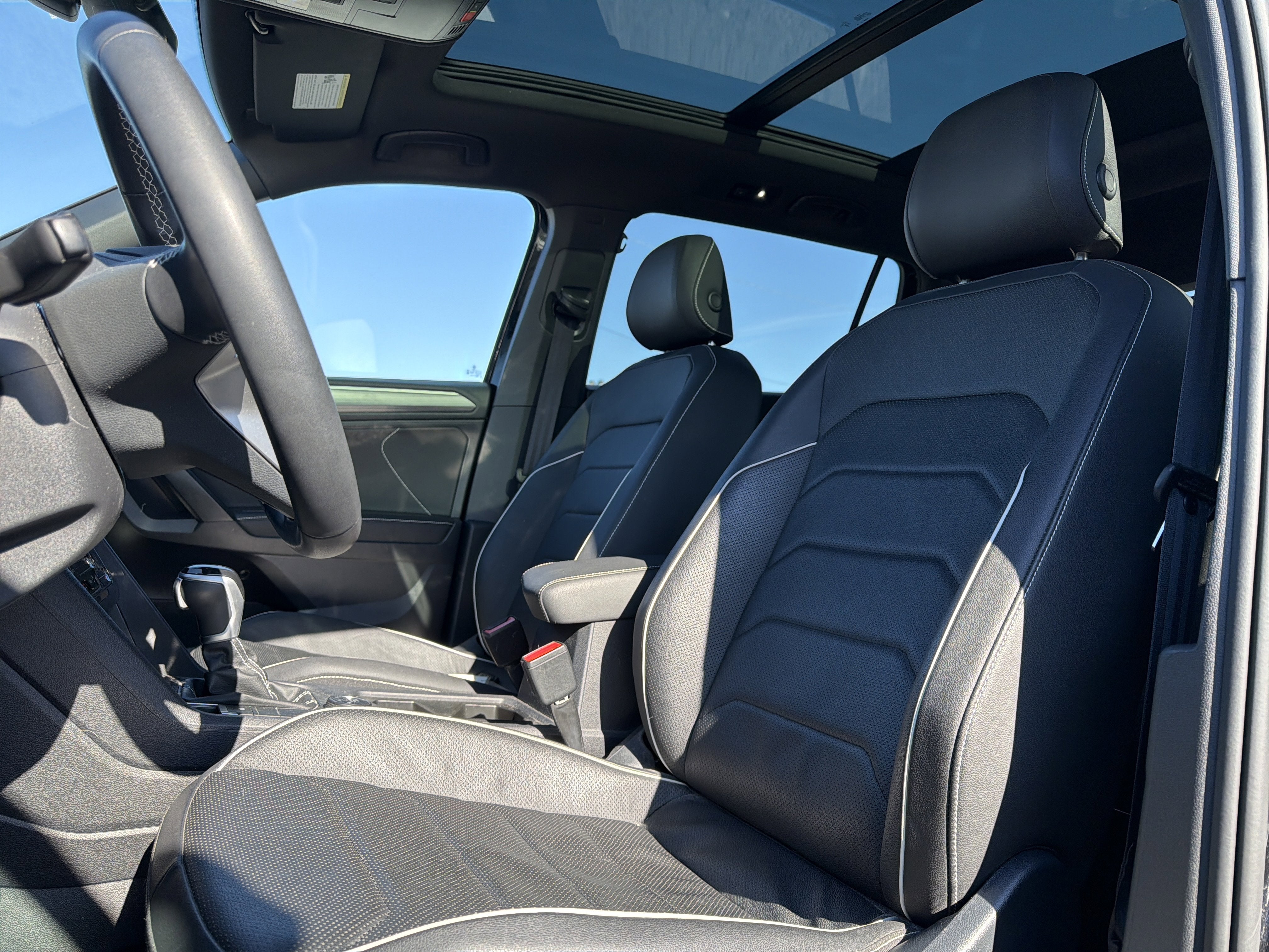 2023 Volkswagen Tiguan 2.0T SEL R-Line