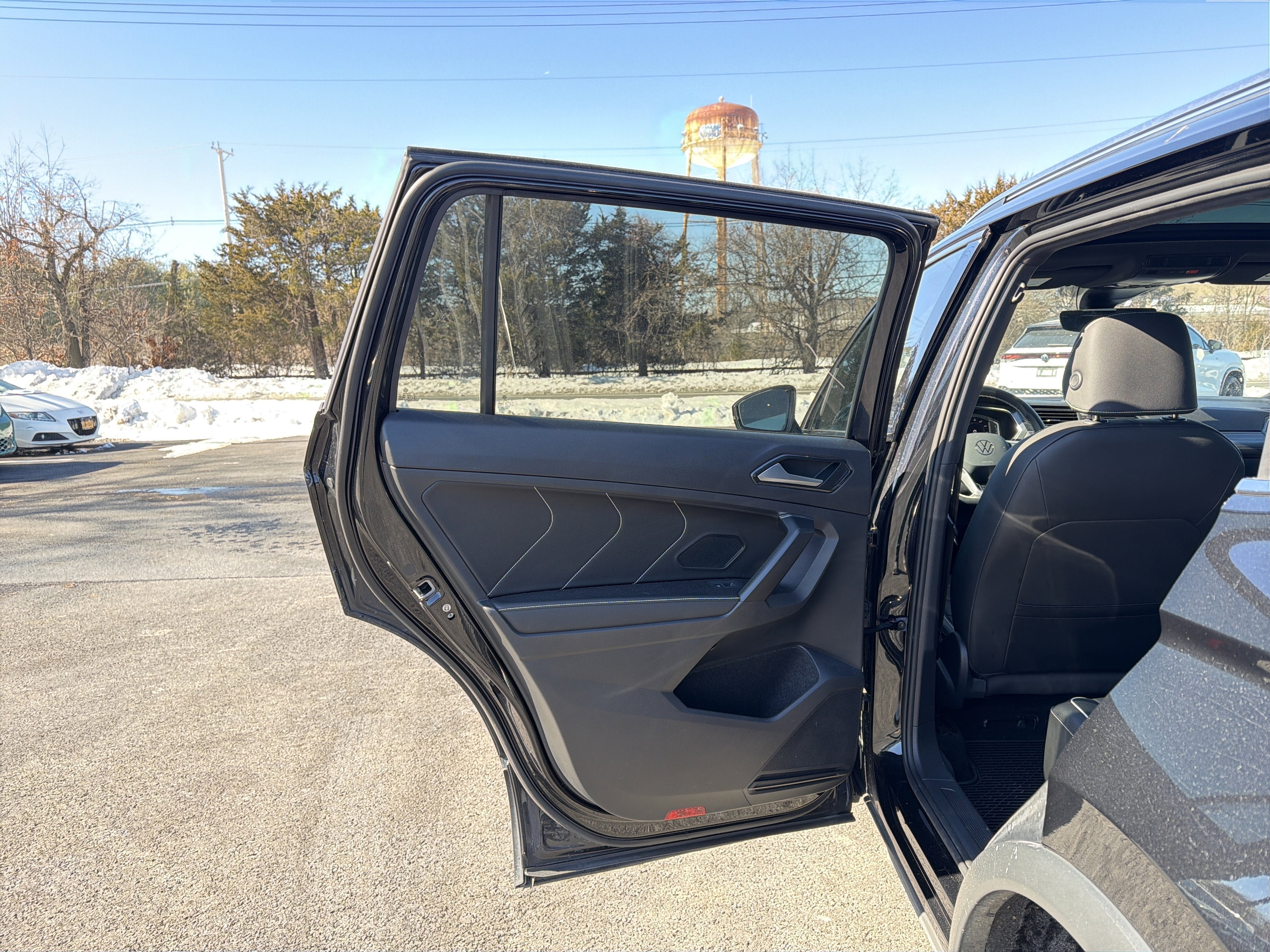 2023 Volkswagen Tiguan 2.0T SEL R-Line