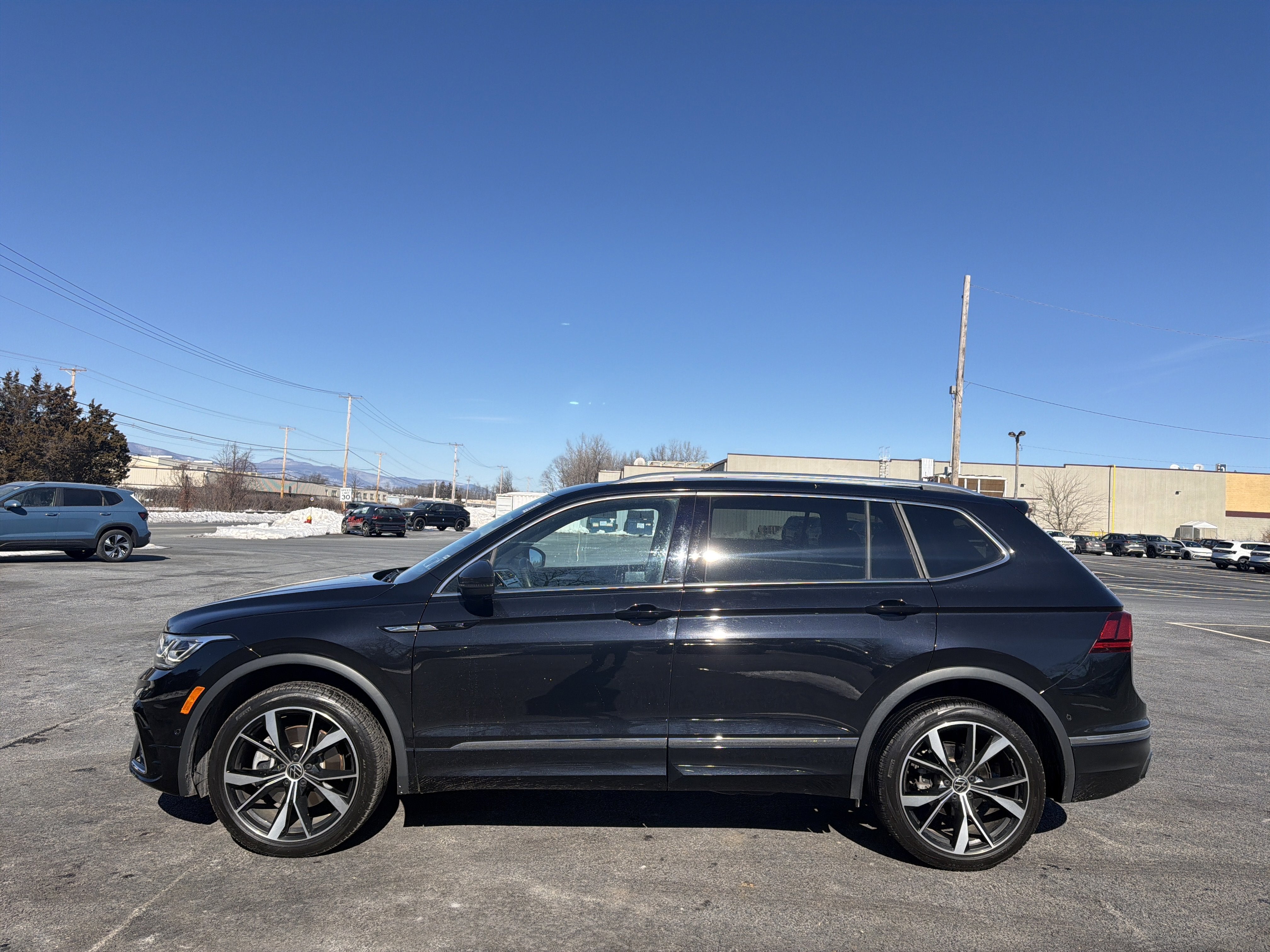 2023 Volkswagen Tiguan 2.0T SEL R-Line