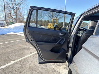 2024 Volkswagen Tiguan 2.0T SEL R-Line