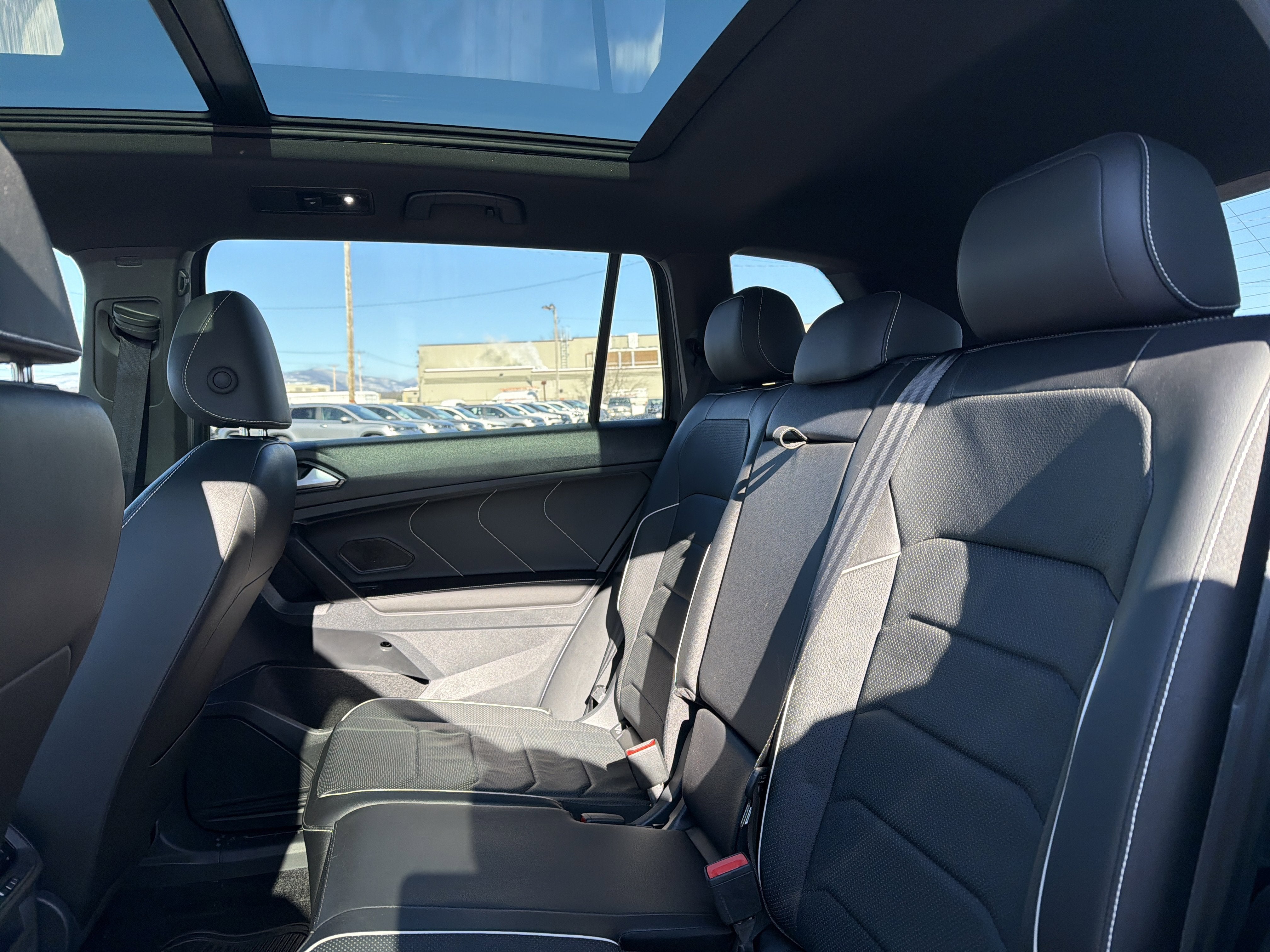 2024 Volkswagen Tiguan 2.0T SEL R-Line