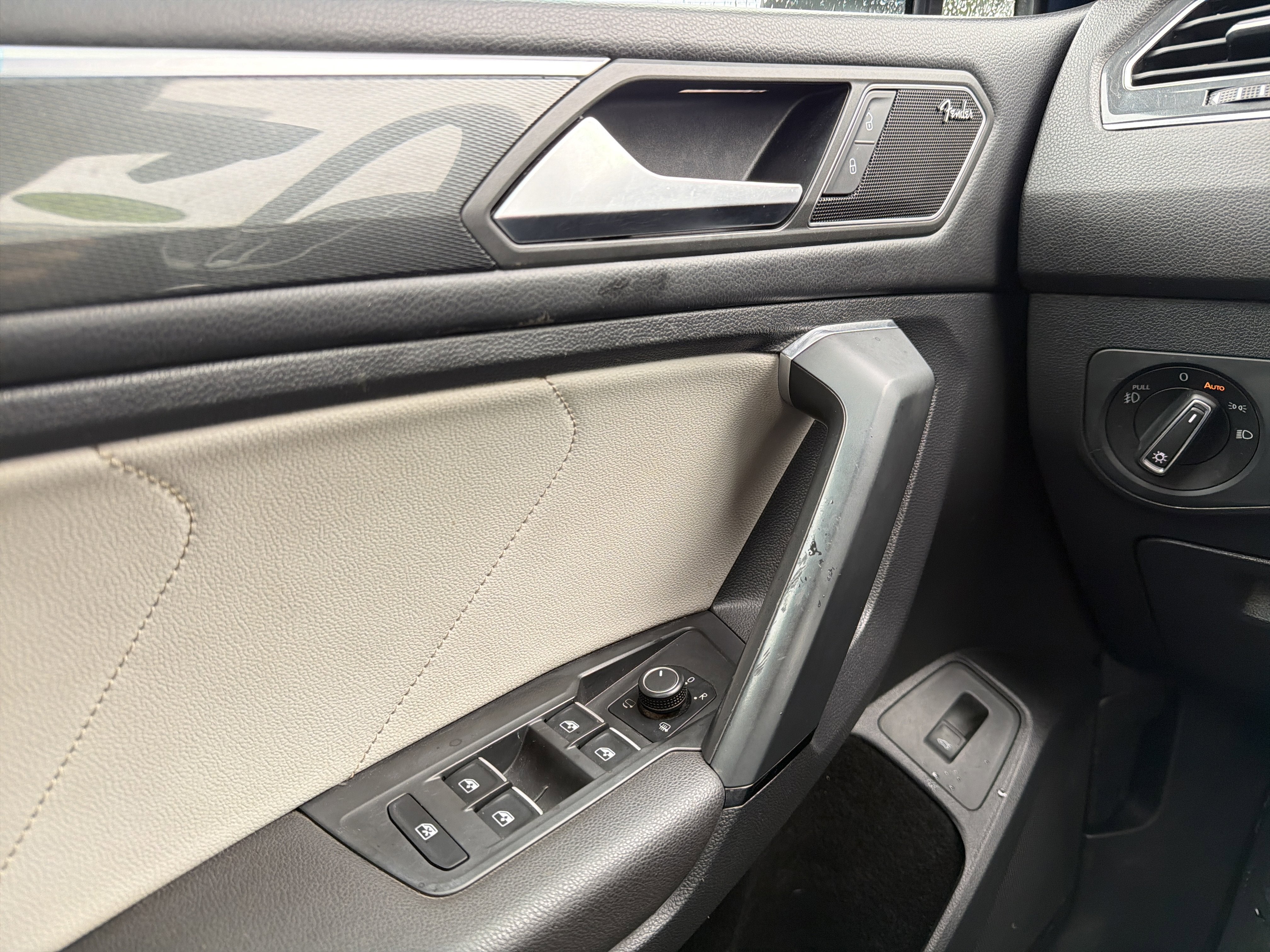 2019 Volkswagen Tiguan 2.0T SEL Premium 4Motion
