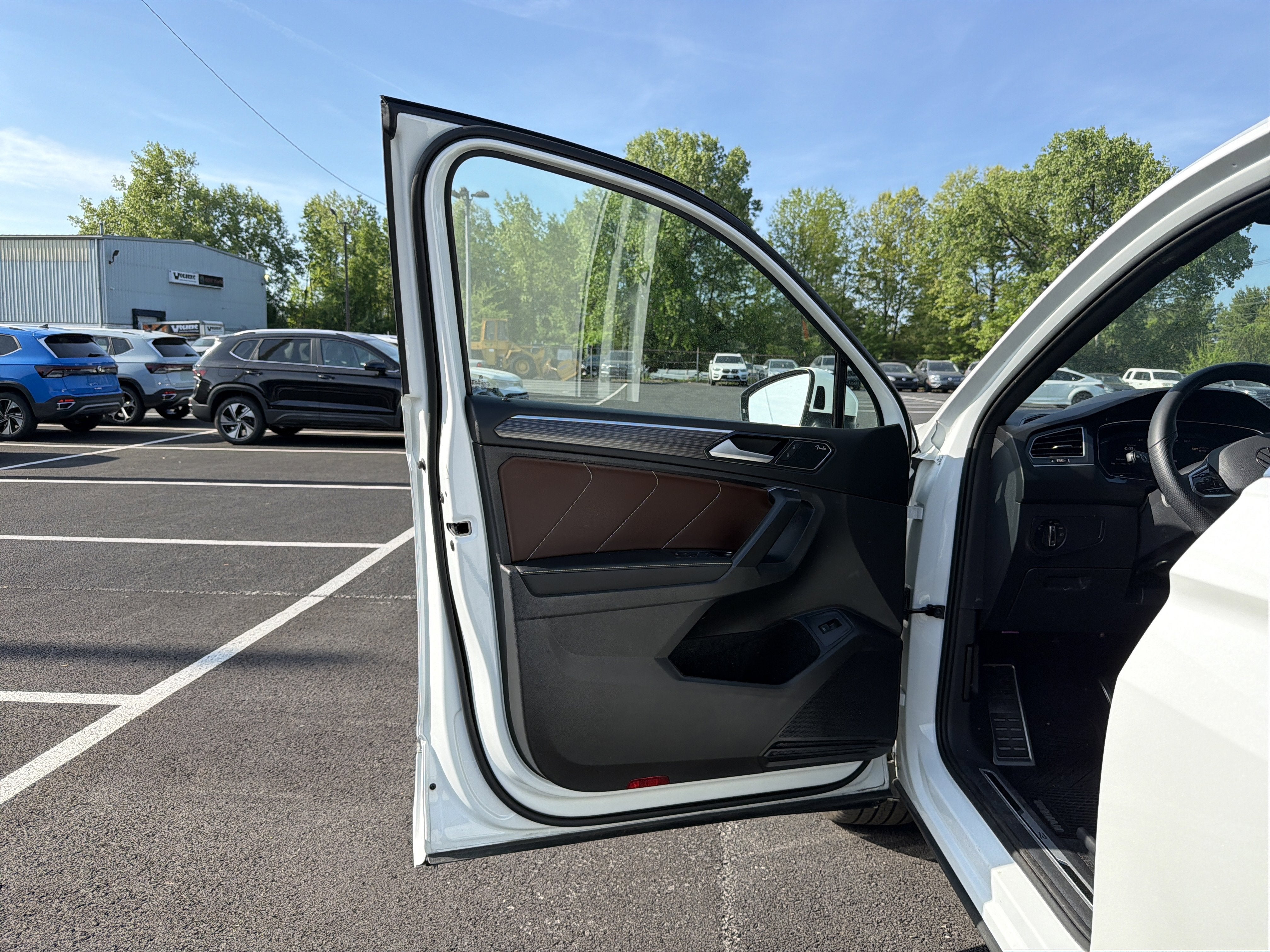 2024 Volkswagen Tiguan 2.0T SEL R-Line