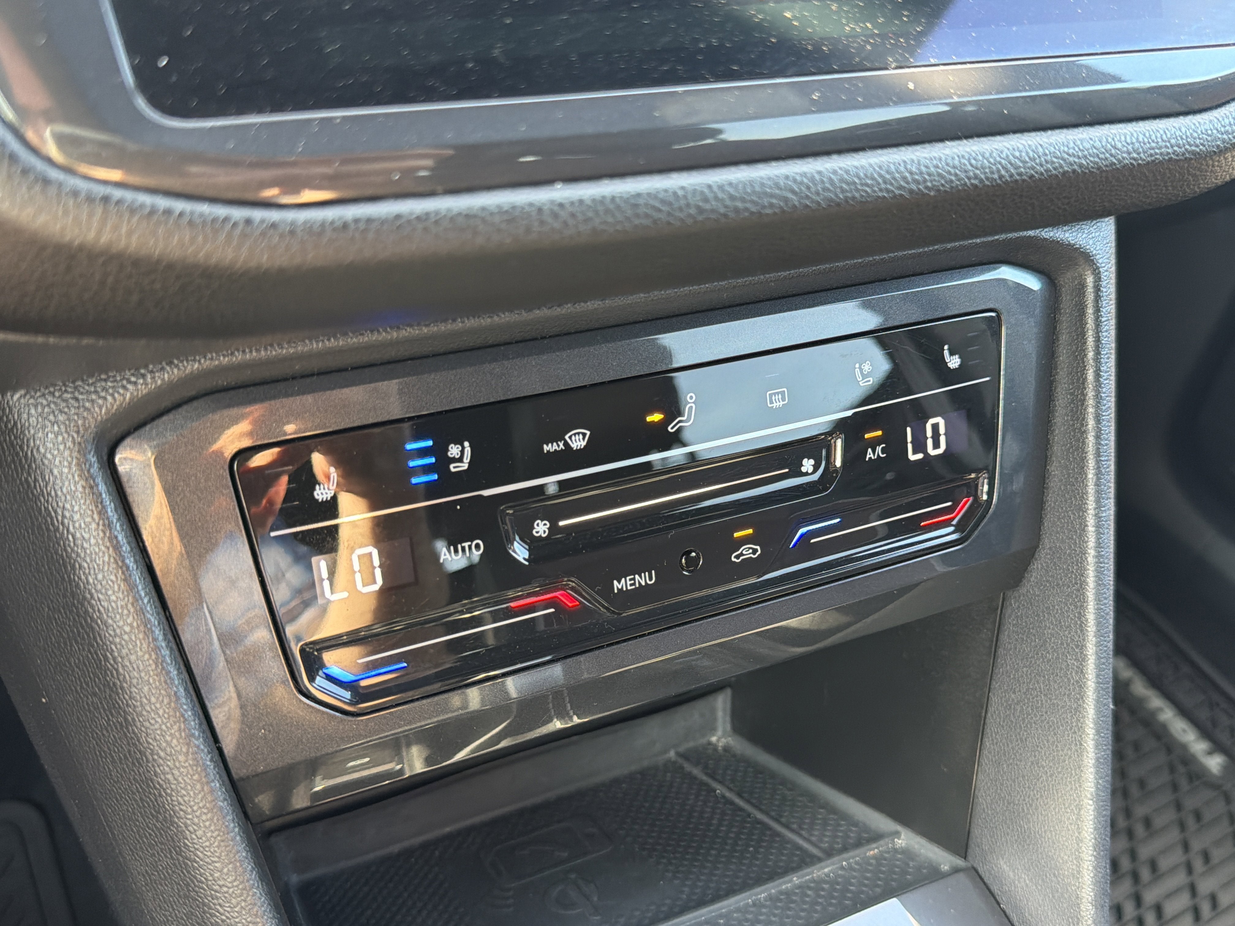 2024 Volkswagen Tiguan 2.0T SEL R-Line