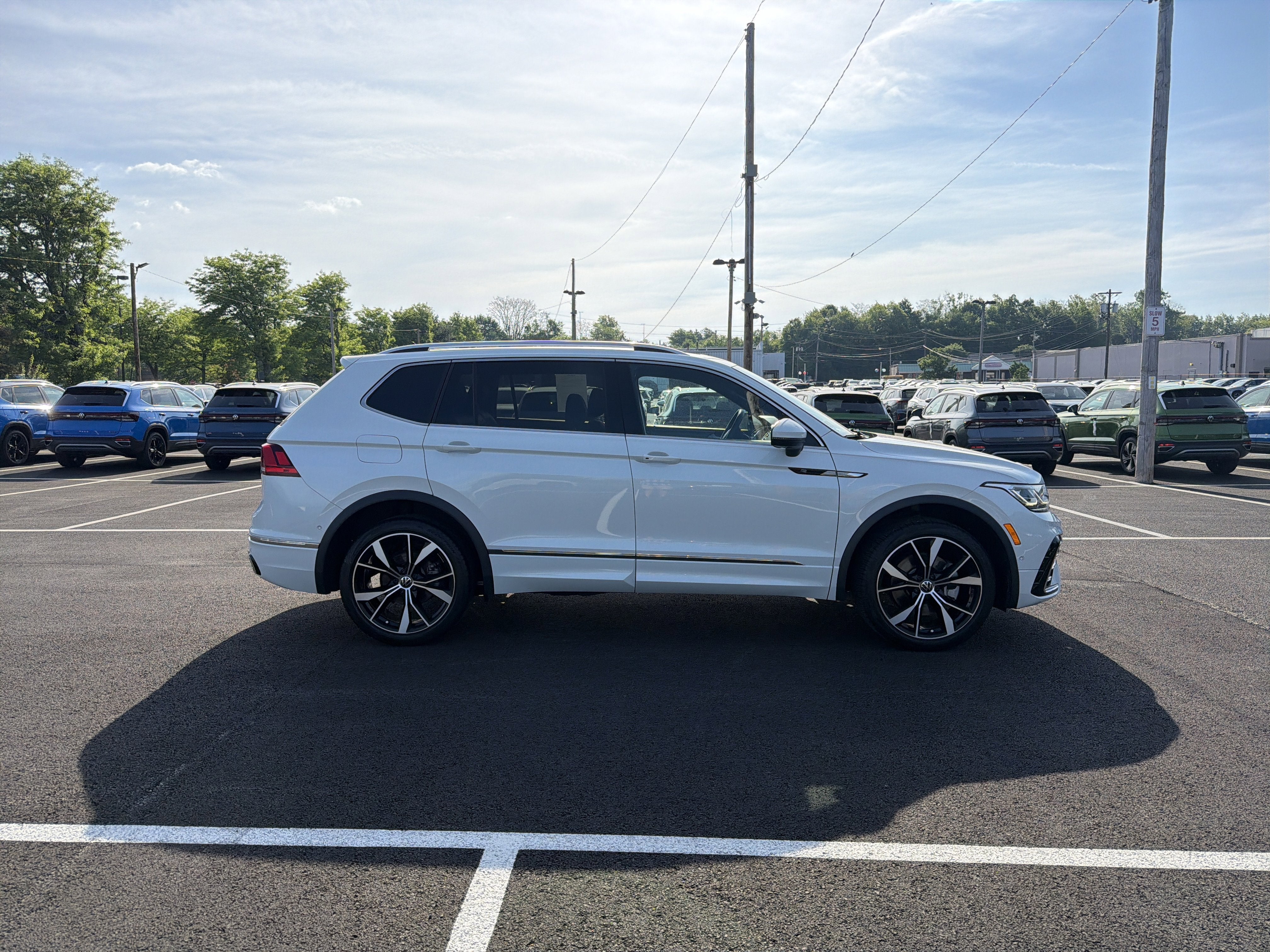 2024 Volkswagen Tiguan 2.0T SEL R-Line