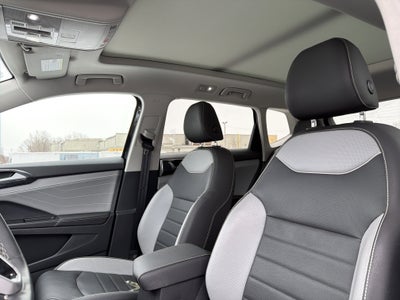 2024 Volkswagen Taos 1.5T SEL