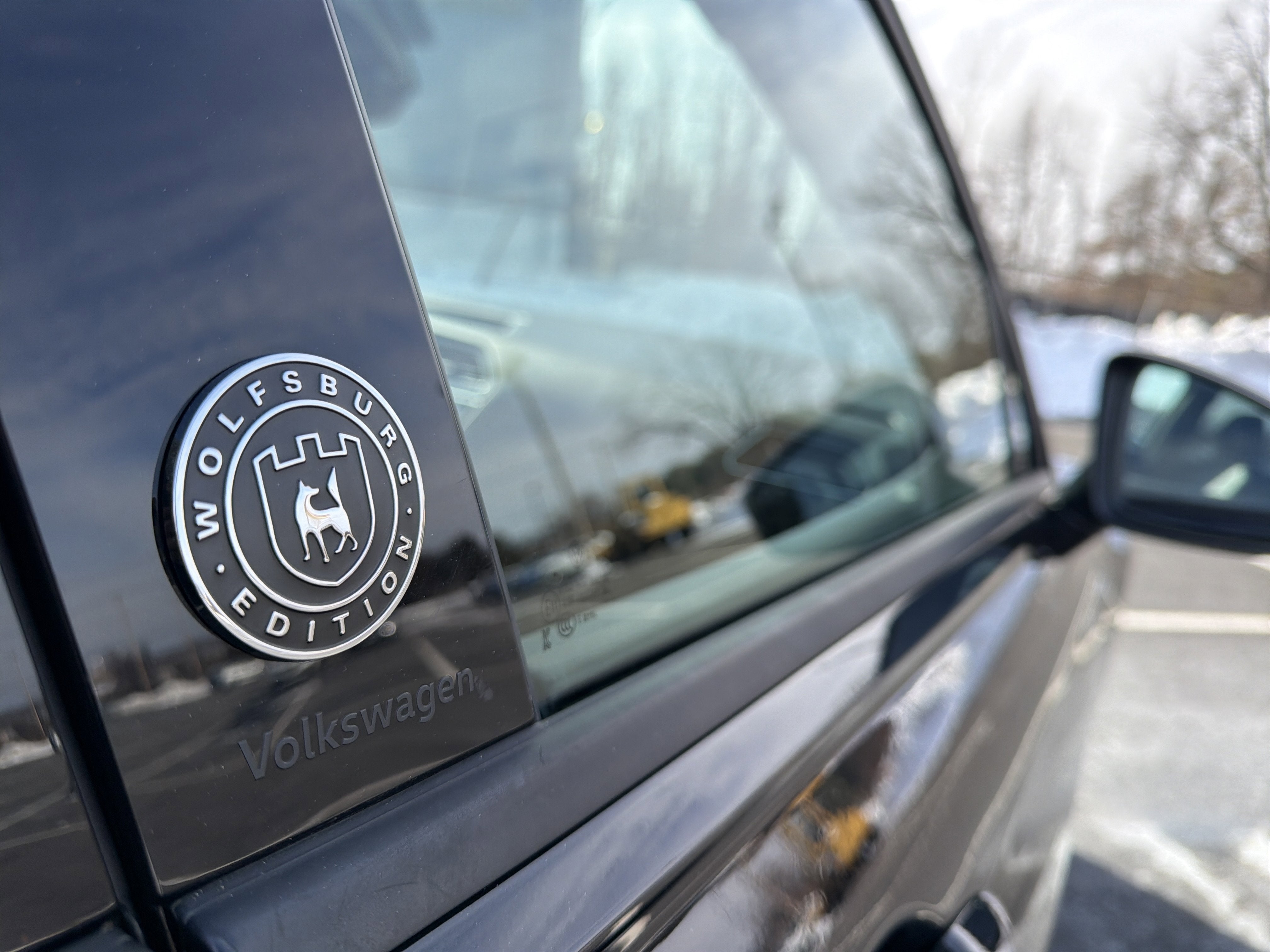 2024 Volkswagen Tiguan 2.0T Wolfsburg Edition