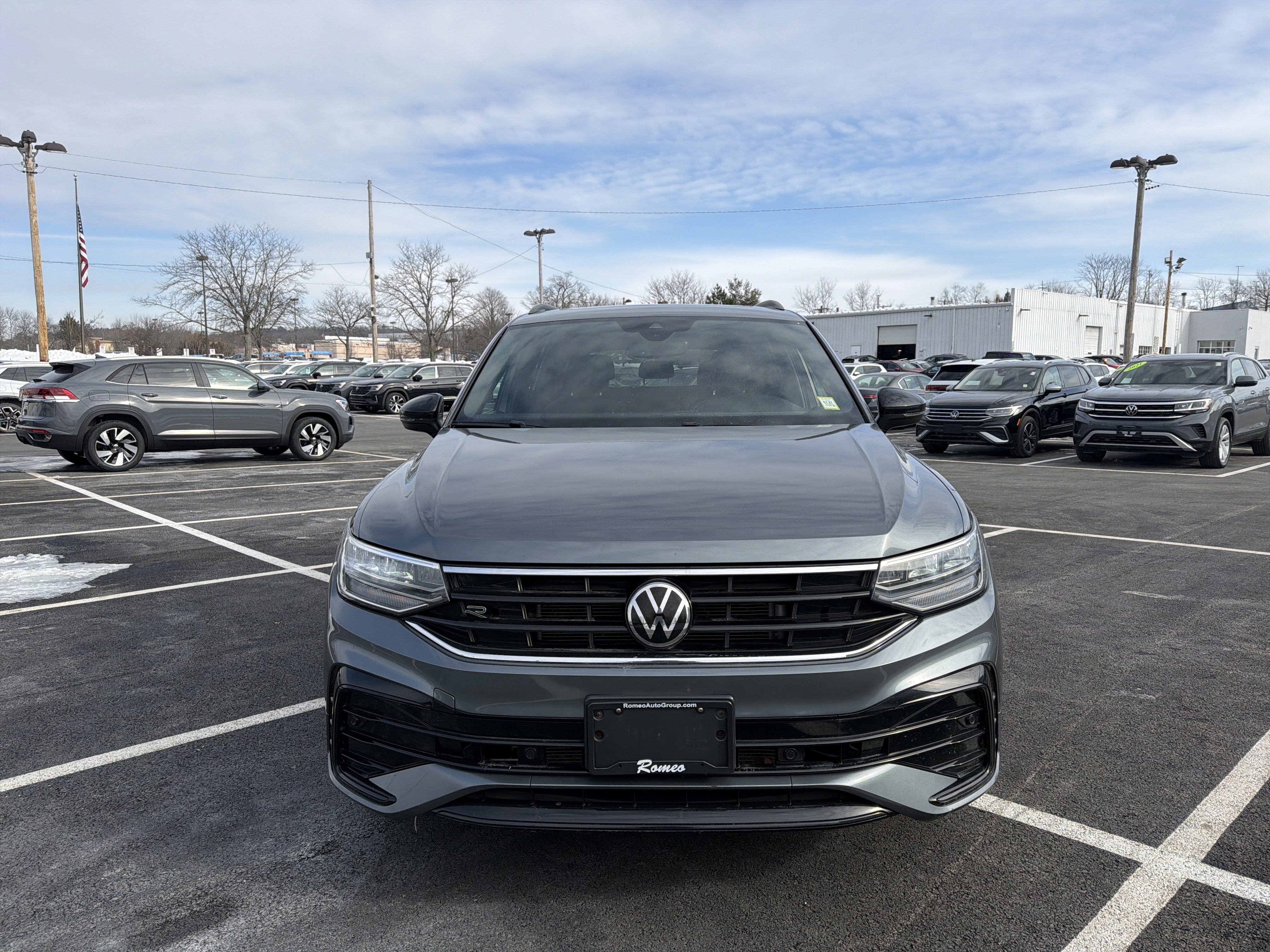 2022 Volkswagen Tiguan 2.0T SE R-Line Black