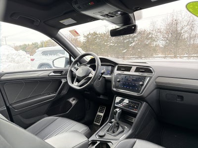 2022 Volkswagen Tiguan 2.0T SE R-Line Black