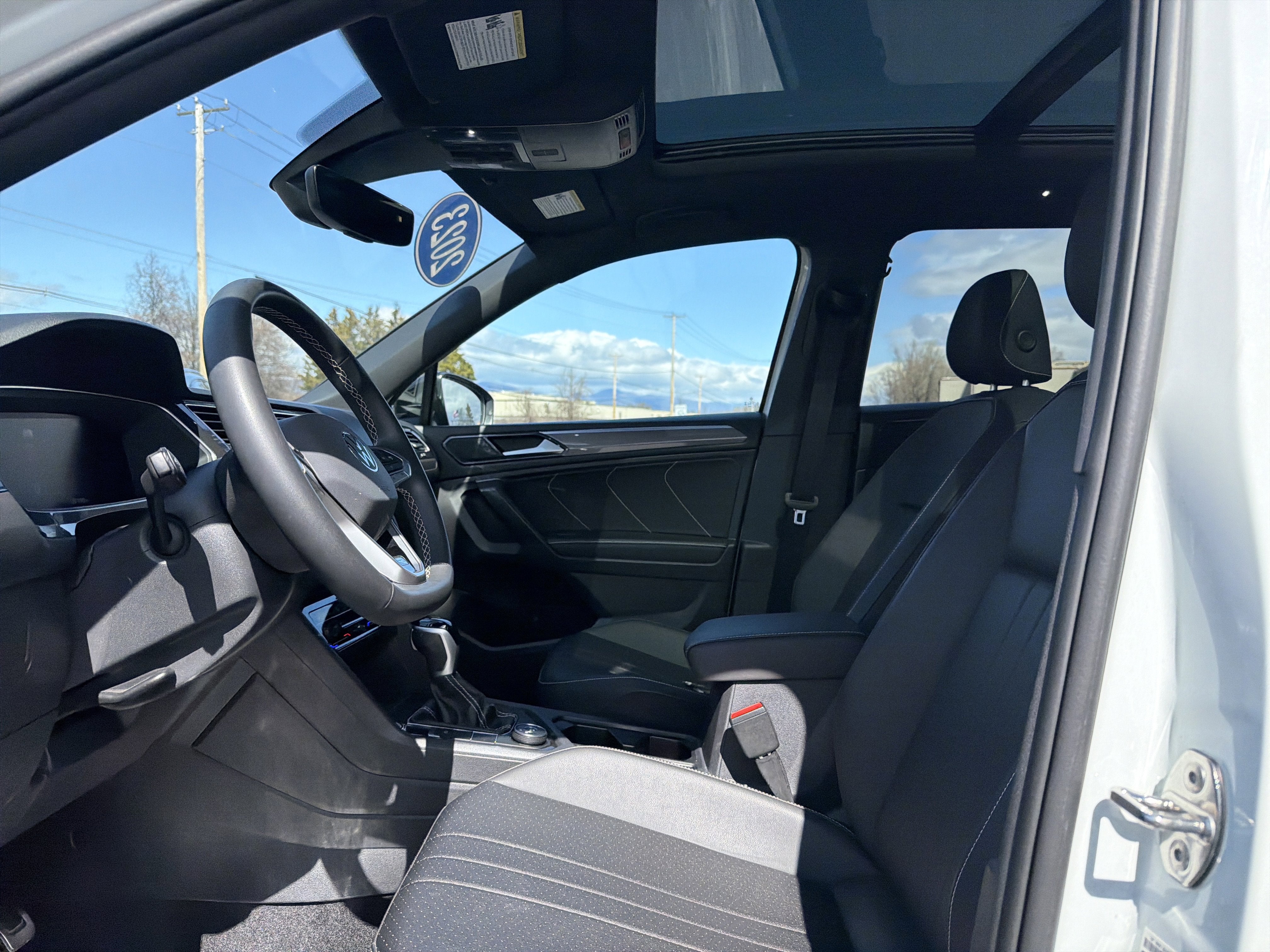 2023 Volkswagen Tiguan 2.0T SE R-Line Black