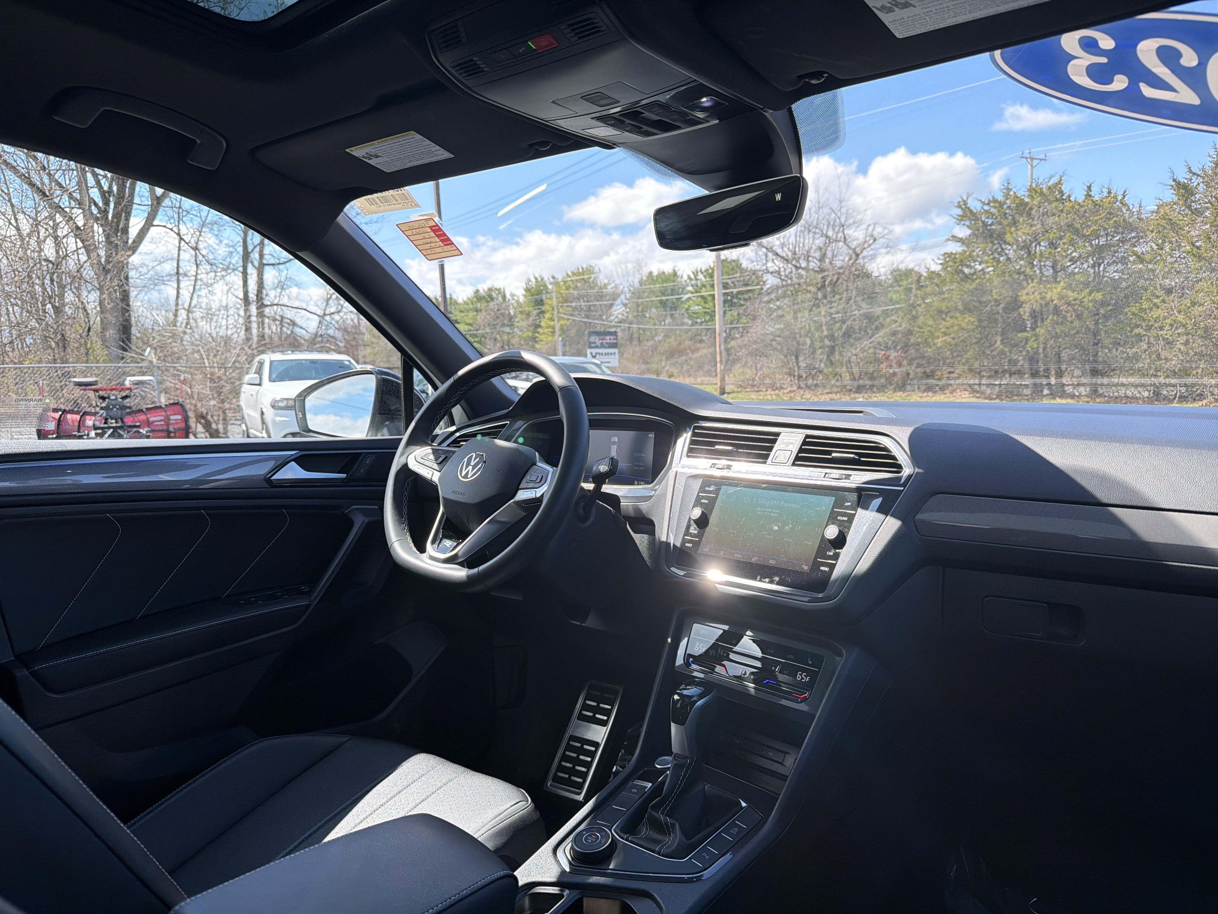 2023 Volkswagen Tiguan 2.0T SE R-Line Black