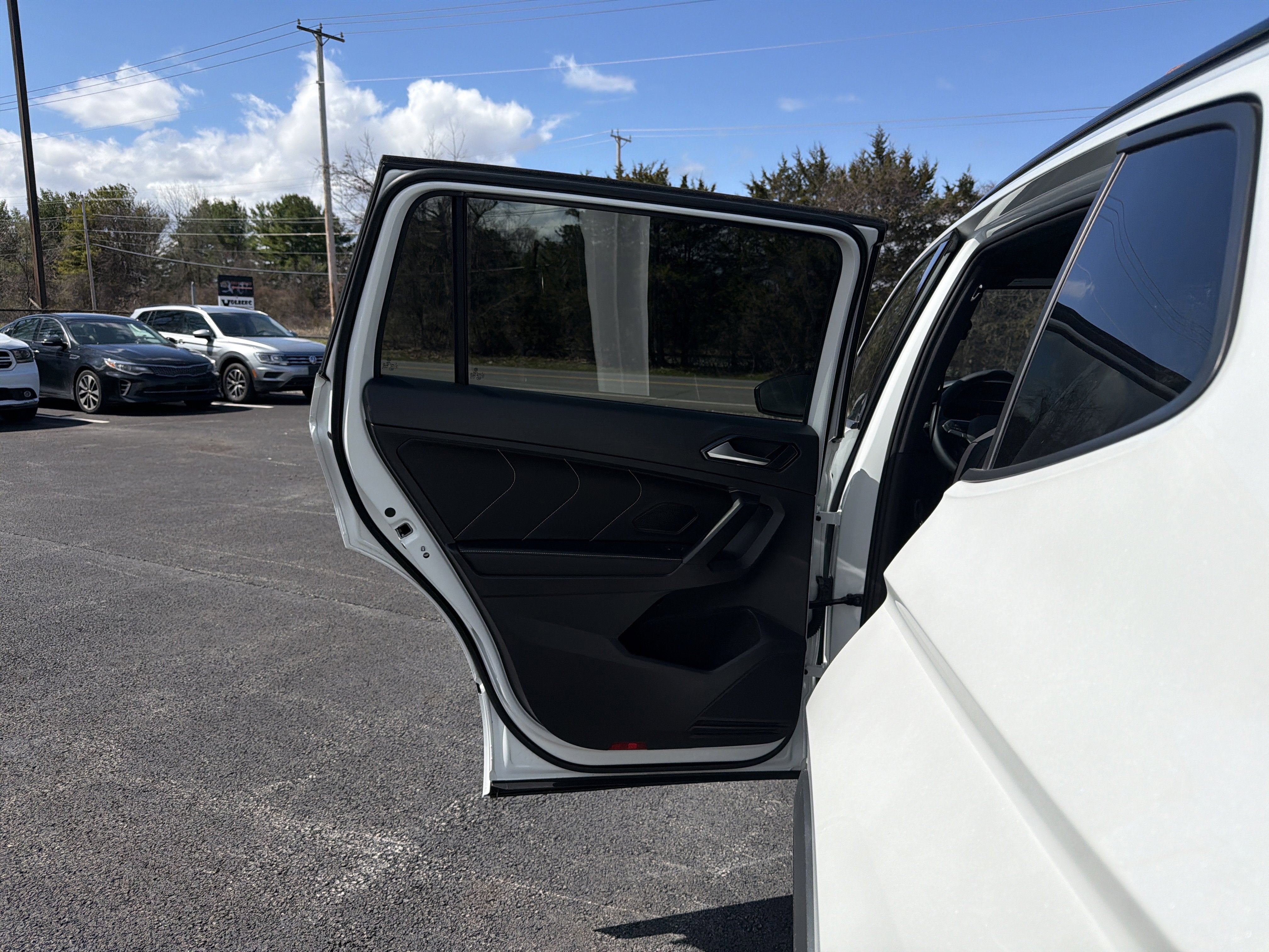 2023 Volkswagen Tiguan 2.0T SE R-Line Black