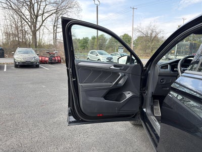 2022 Volkswagen Tiguan 2.0T SE R-Line Black