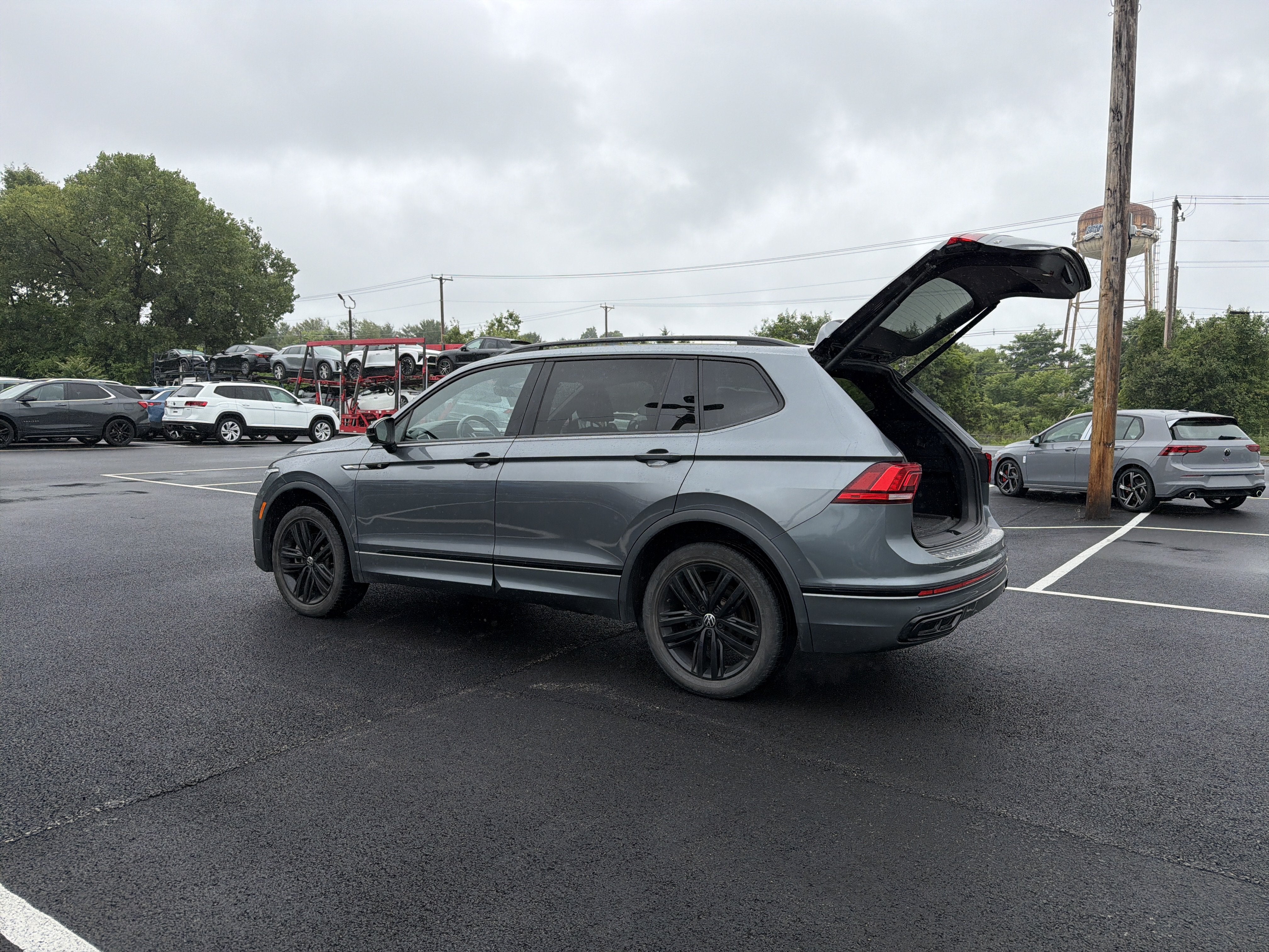 2022 Volkswagen Tiguan 2.0T SE R-Line Black