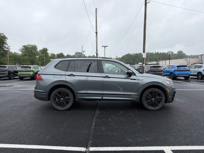 2022 Volkswagen Tiguan 2.0T SE R-Line Black