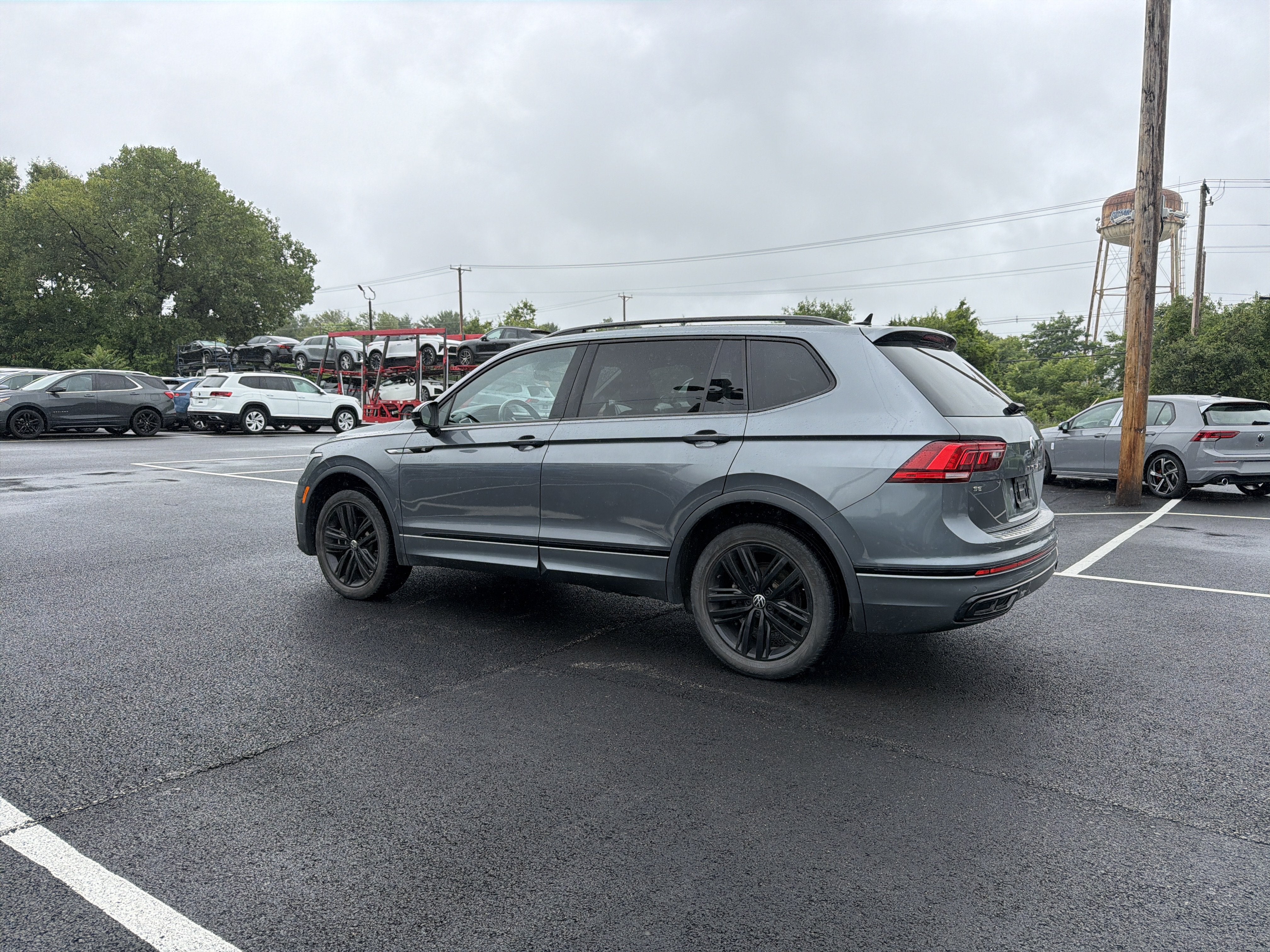 2022 Volkswagen Tiguan 2.0T SE R-Line Black