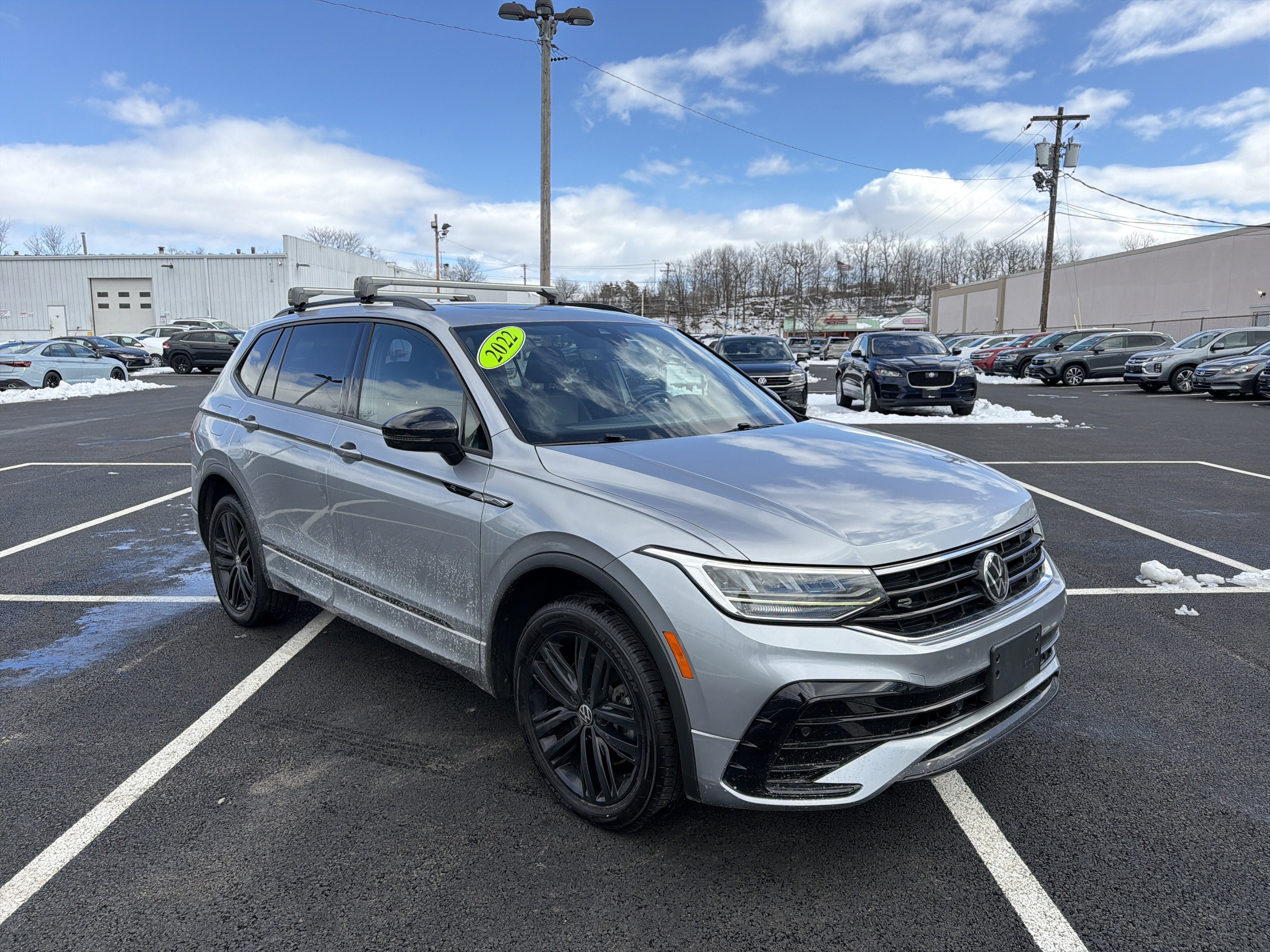 2022 Volkswagen Tiguan 2.0T SE R-Line Black