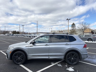 2022 Volkswagen Tiguan 2.0T SE R-Line Black