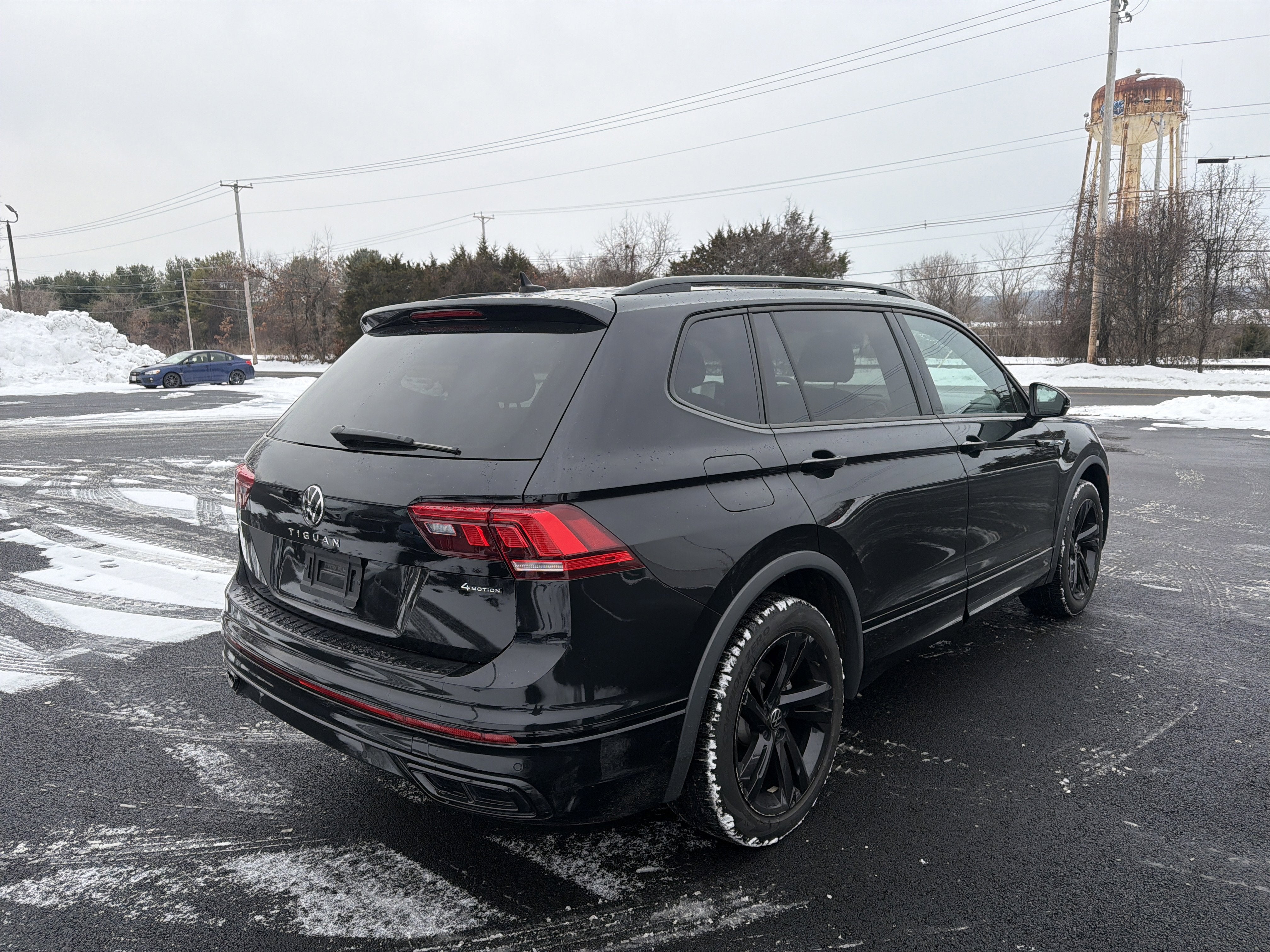 2023 Volkswagen Tiguan 2.0T SE R-Line Black