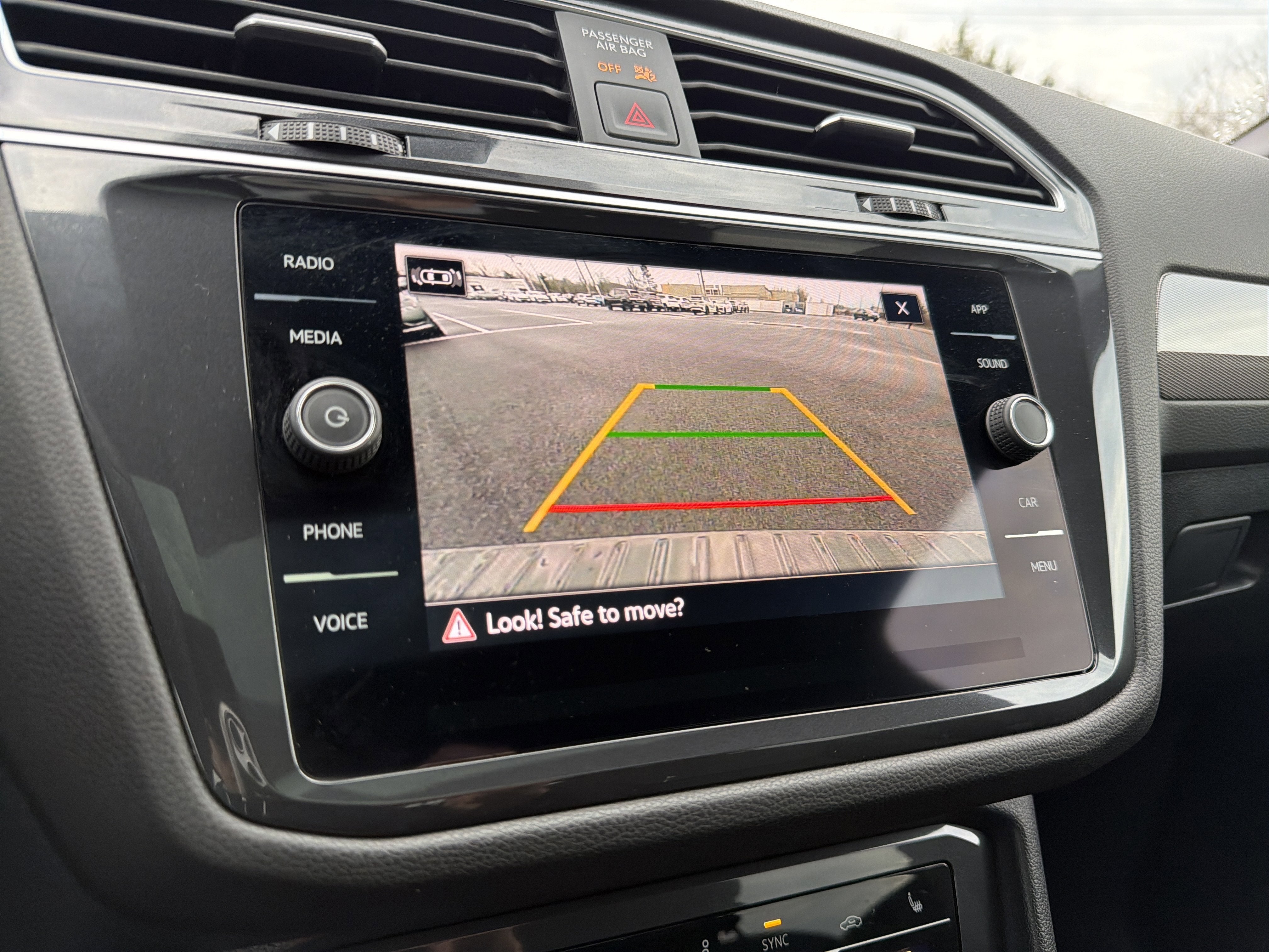 2024 Volkswagen Tiguan 2.0T SE R-Line Black