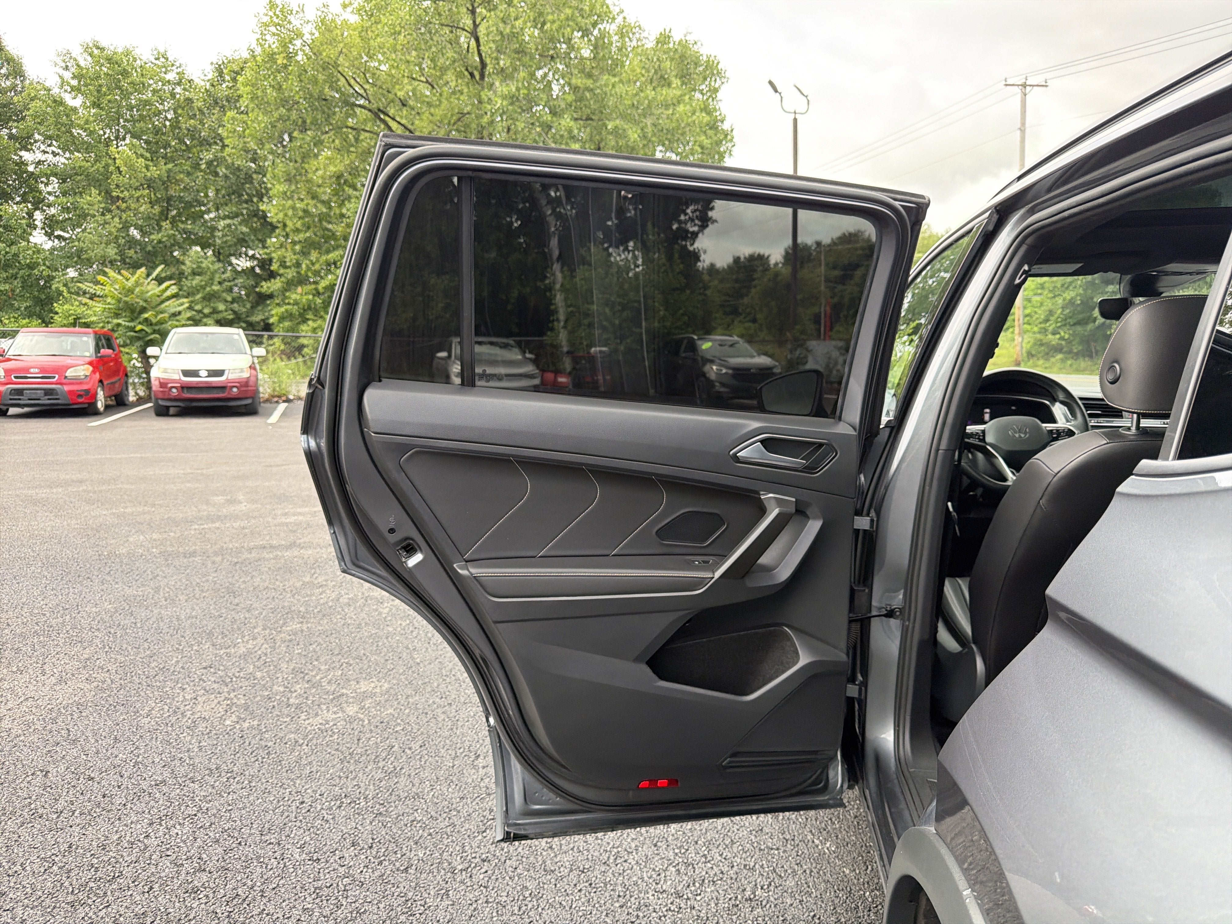 2022 Volkswagen Tiguan 2.0T SE R-Line Black