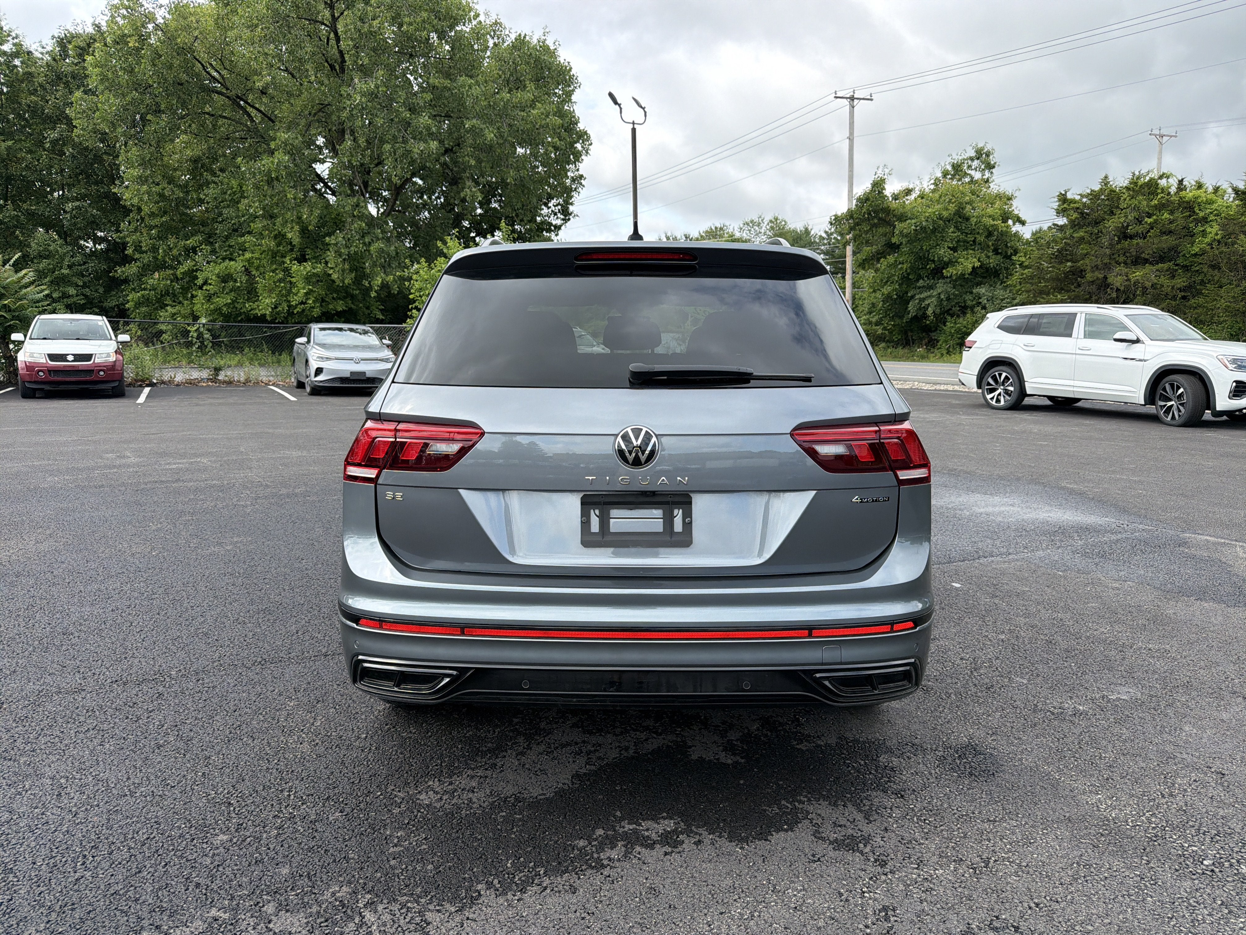2022 Volkswagen Tiguan 2.0T SE R-Line Black