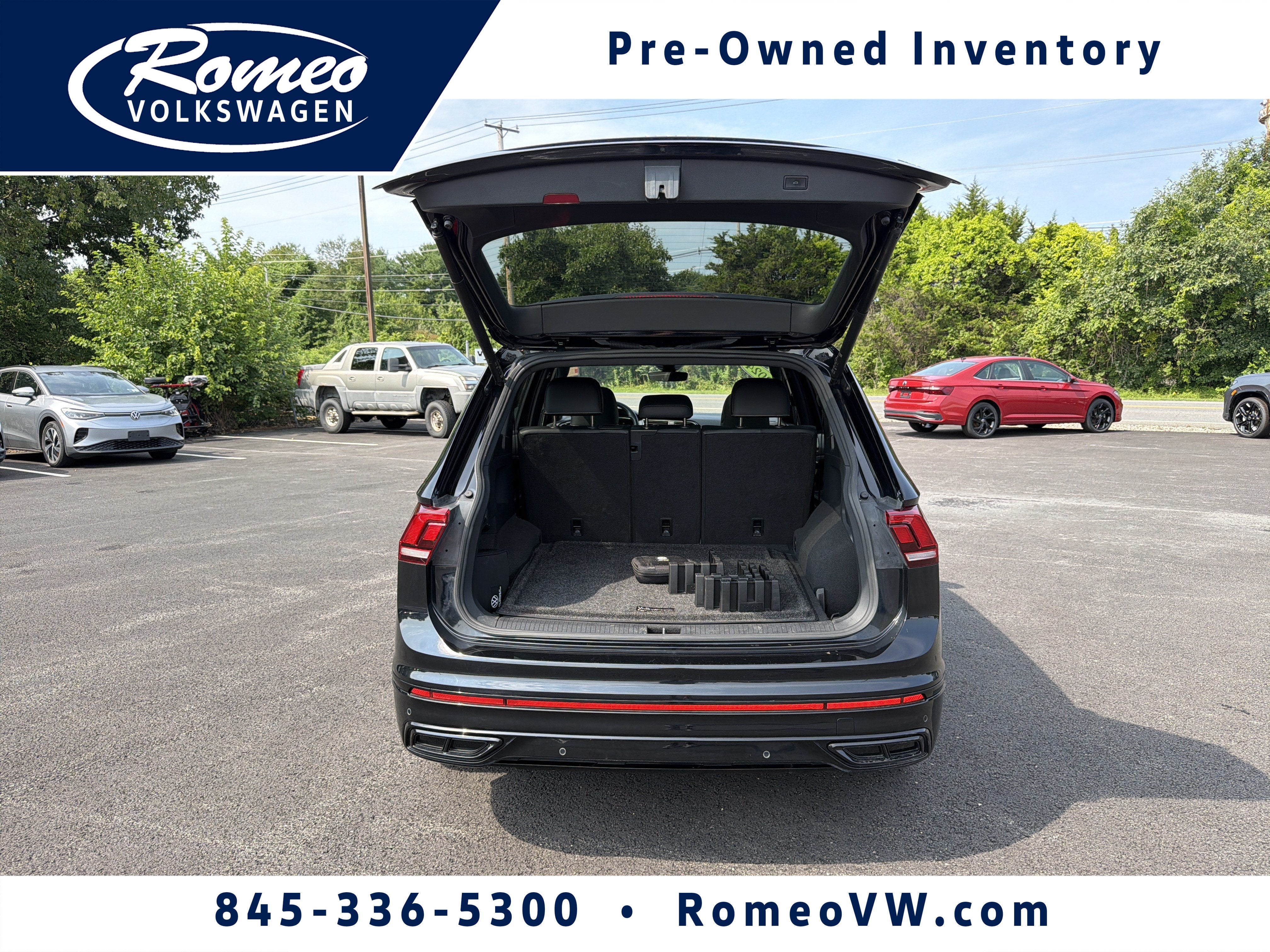 2024 Volkswagen Tiguan 2.0T SE R-Line Black