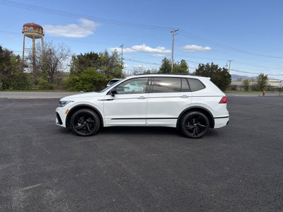 2024 Volkswagen Tiguan 2.0T SE R-Line Black
