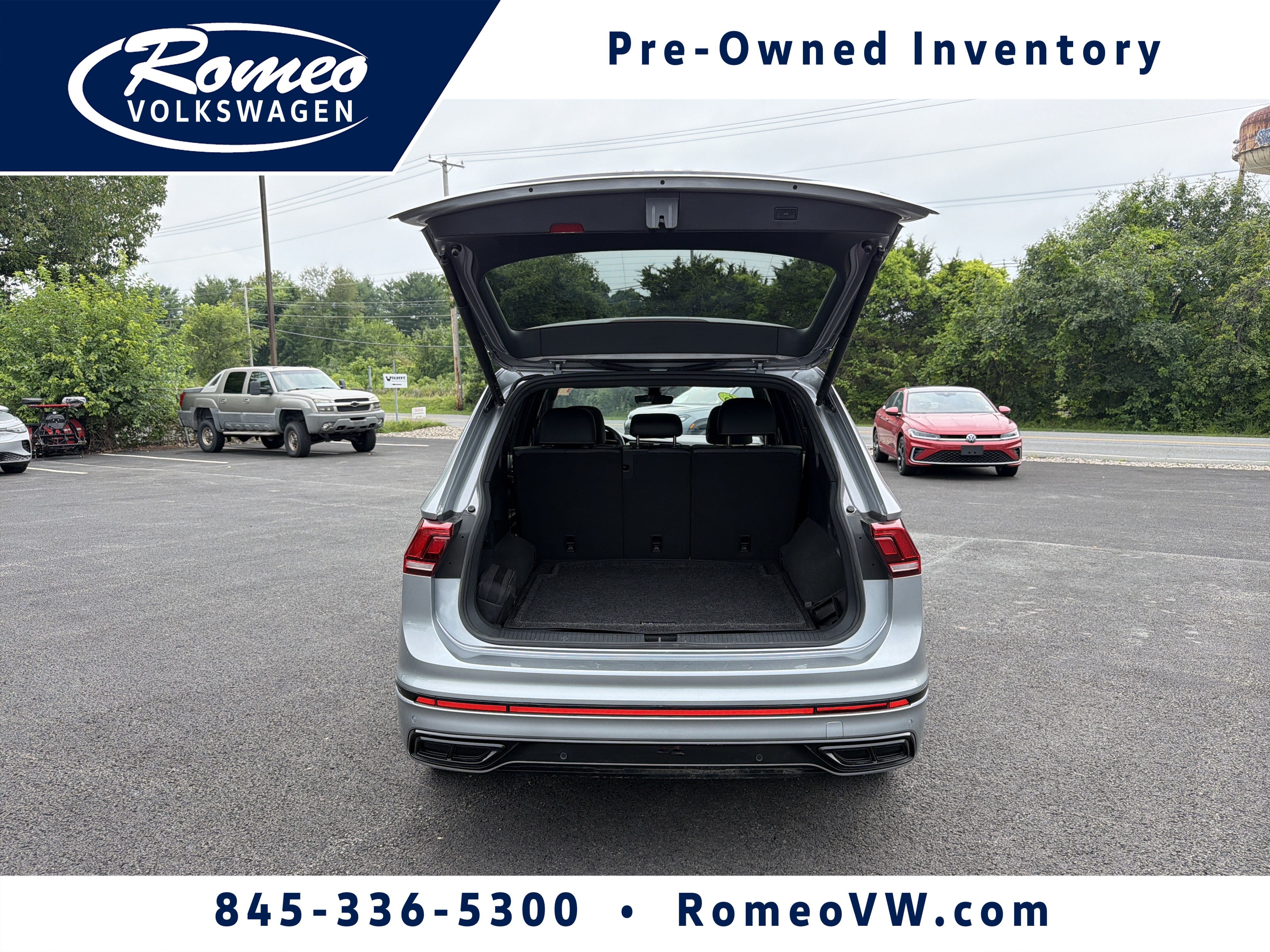 2024 Volkswagen Tiguan 2.0T SE R-Line Black