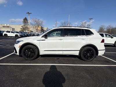2022 Volkswagen Tiguan 2.0T SE R-Line Black
