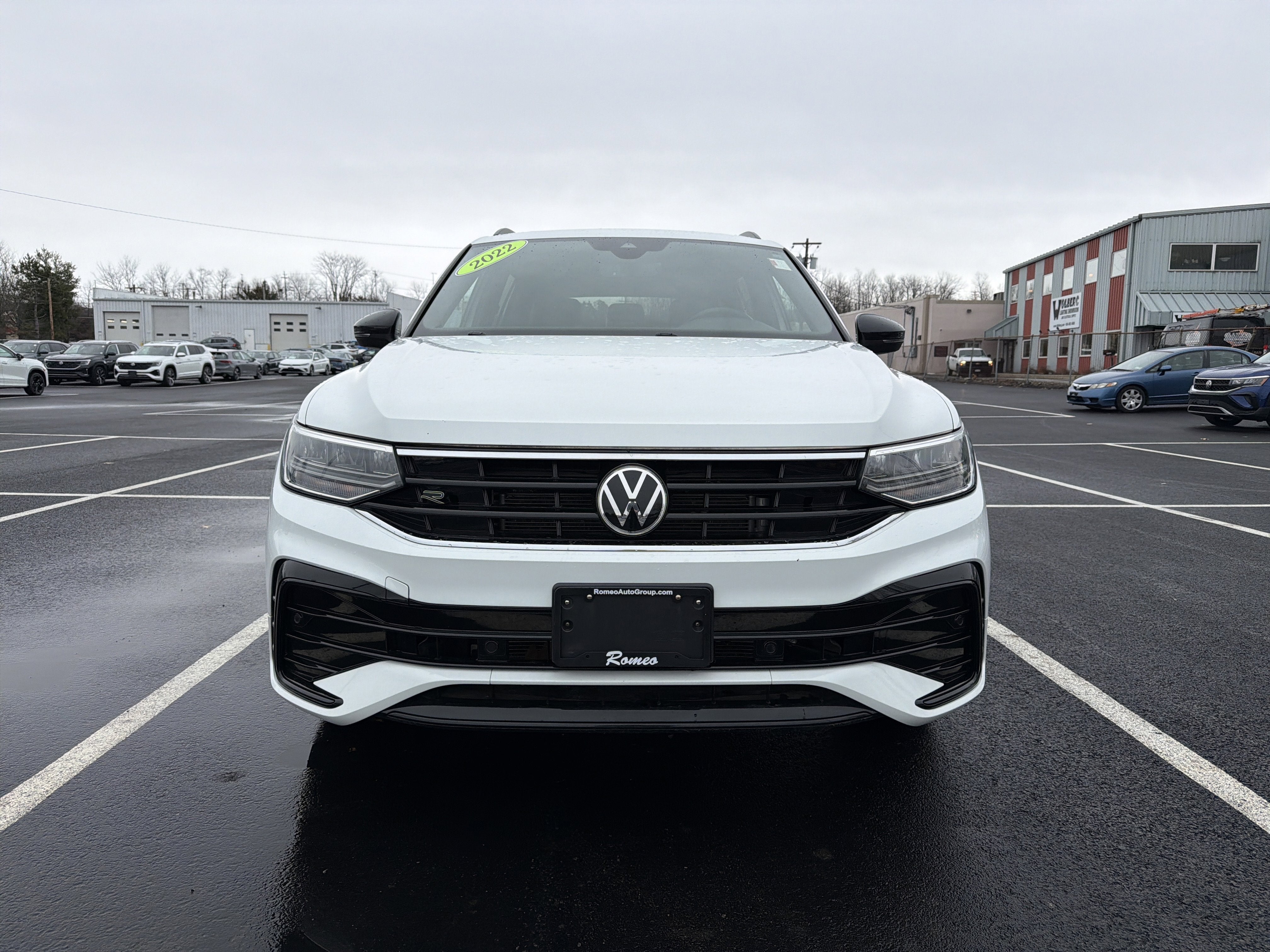 2022 Volkswagen Tiguan 2.0T SE R-Line Black