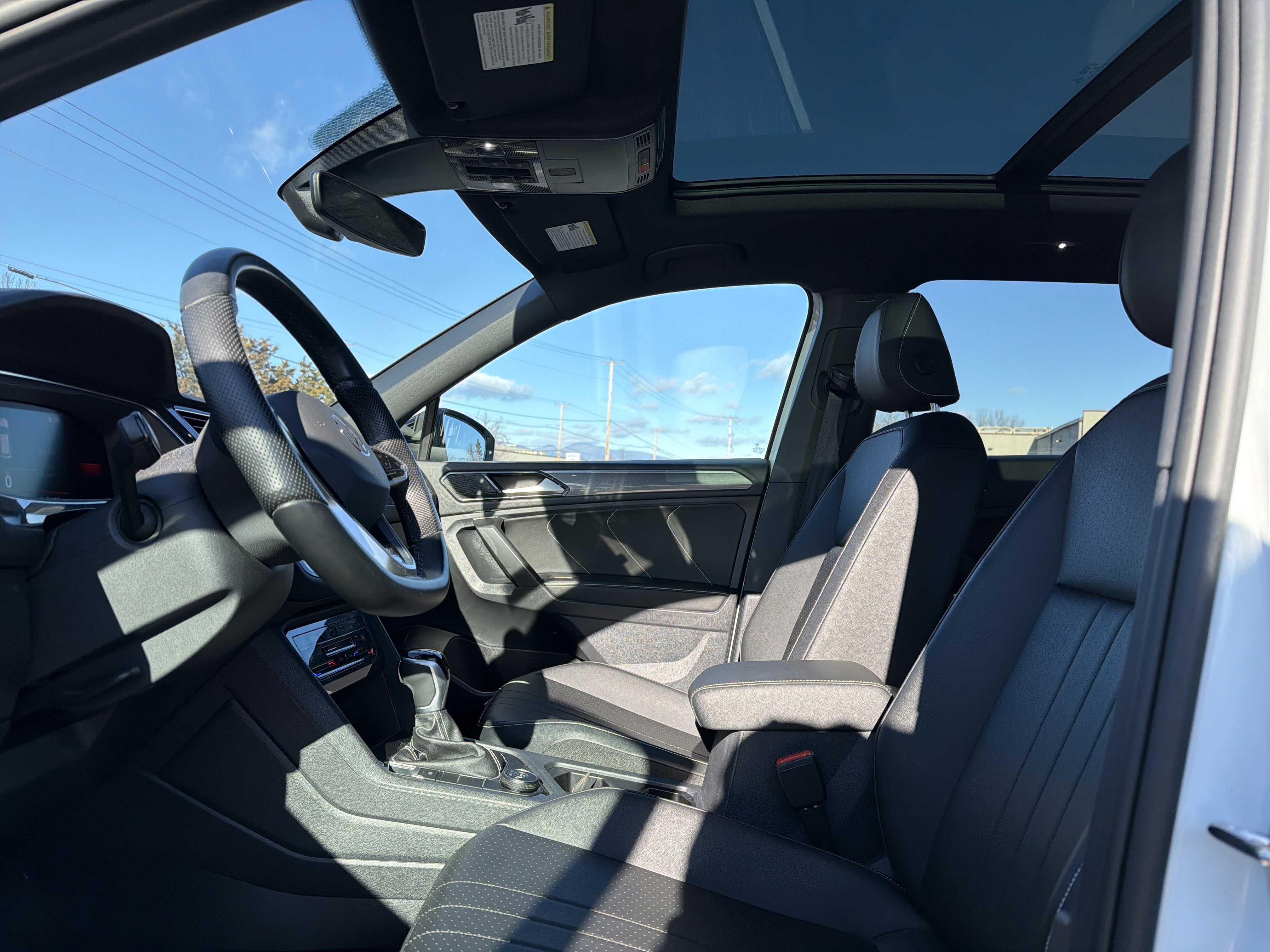 2023 Volkswagen Tiguan 2.0T SE R-Line Black