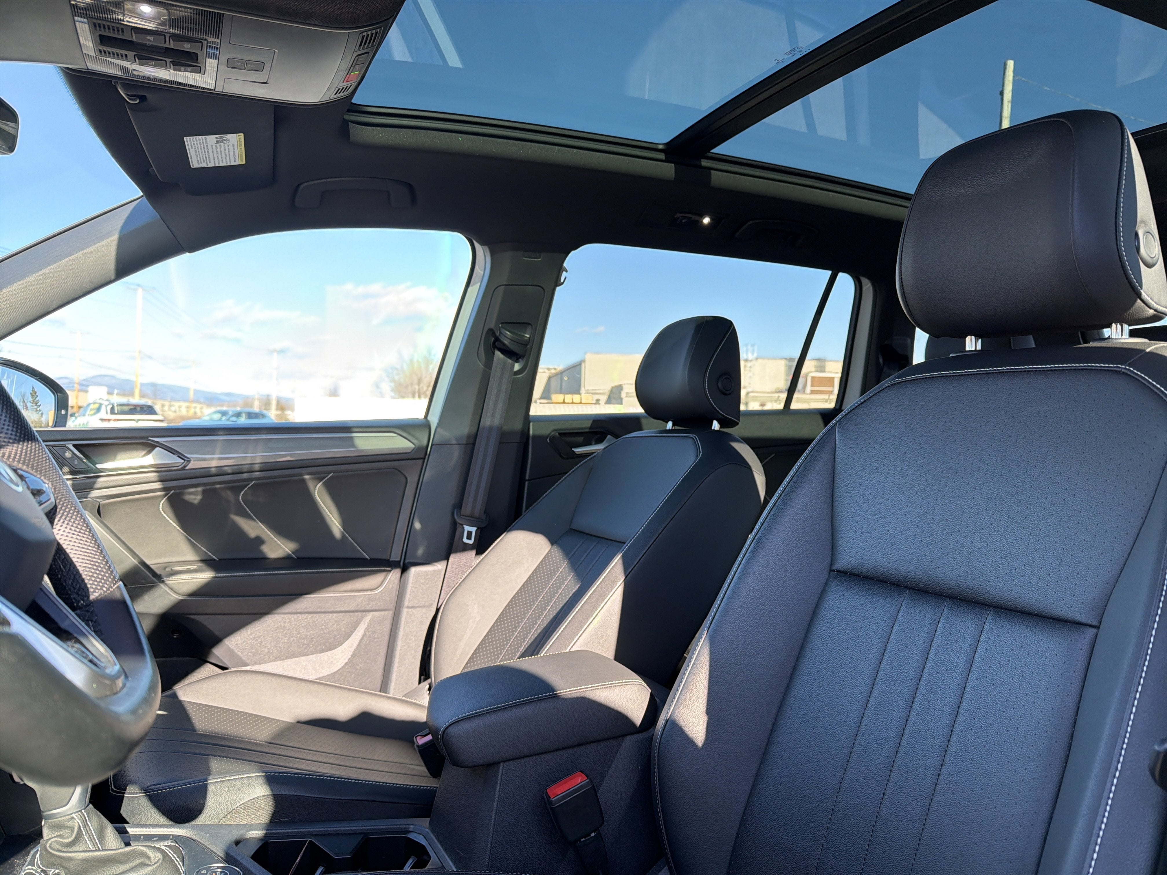 2023 Volkswagen Tiguan 2.0T SE R-Line Black