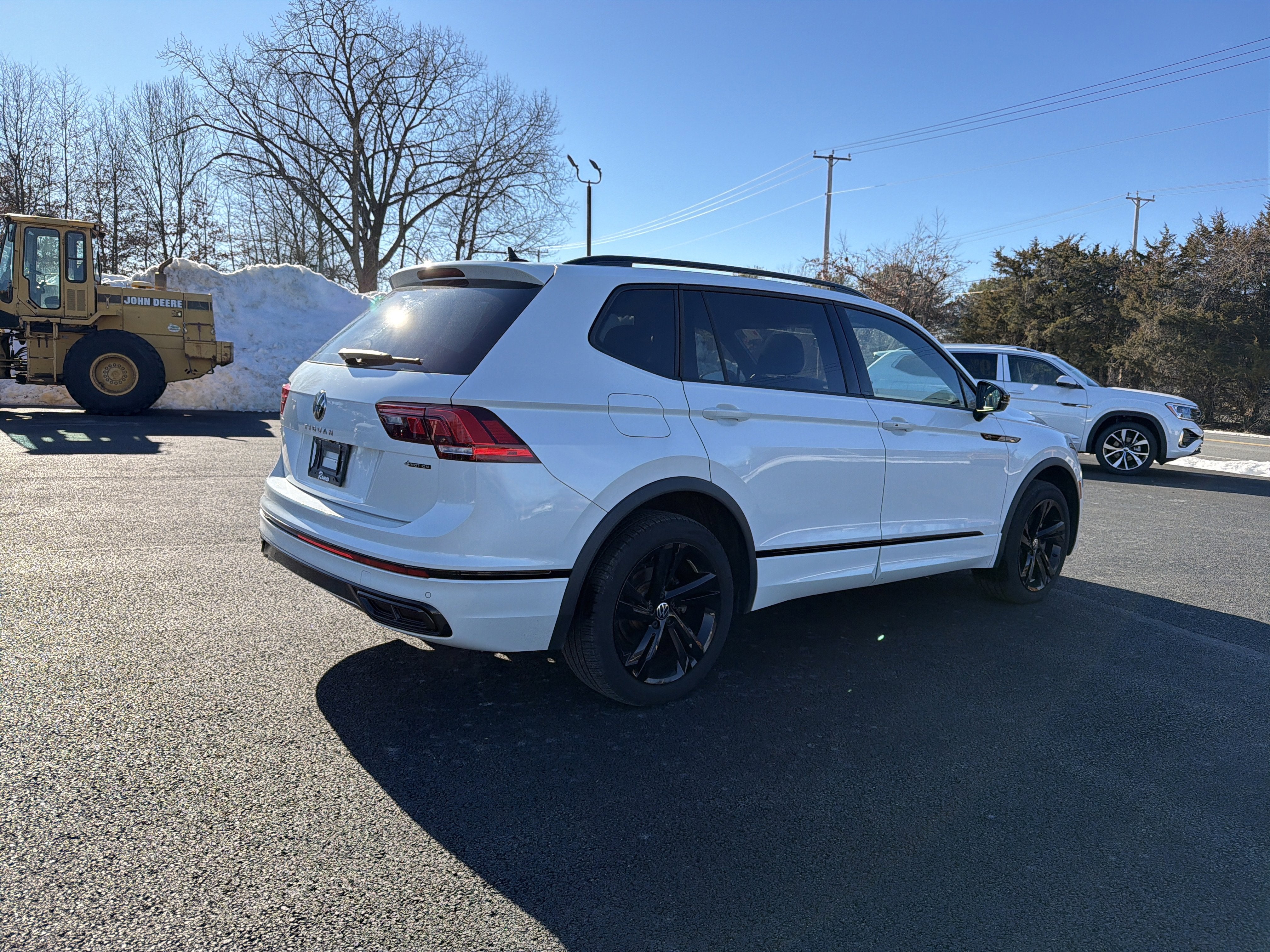2023 Volkswagen Tiguan 2.0T SE R-Line Black
