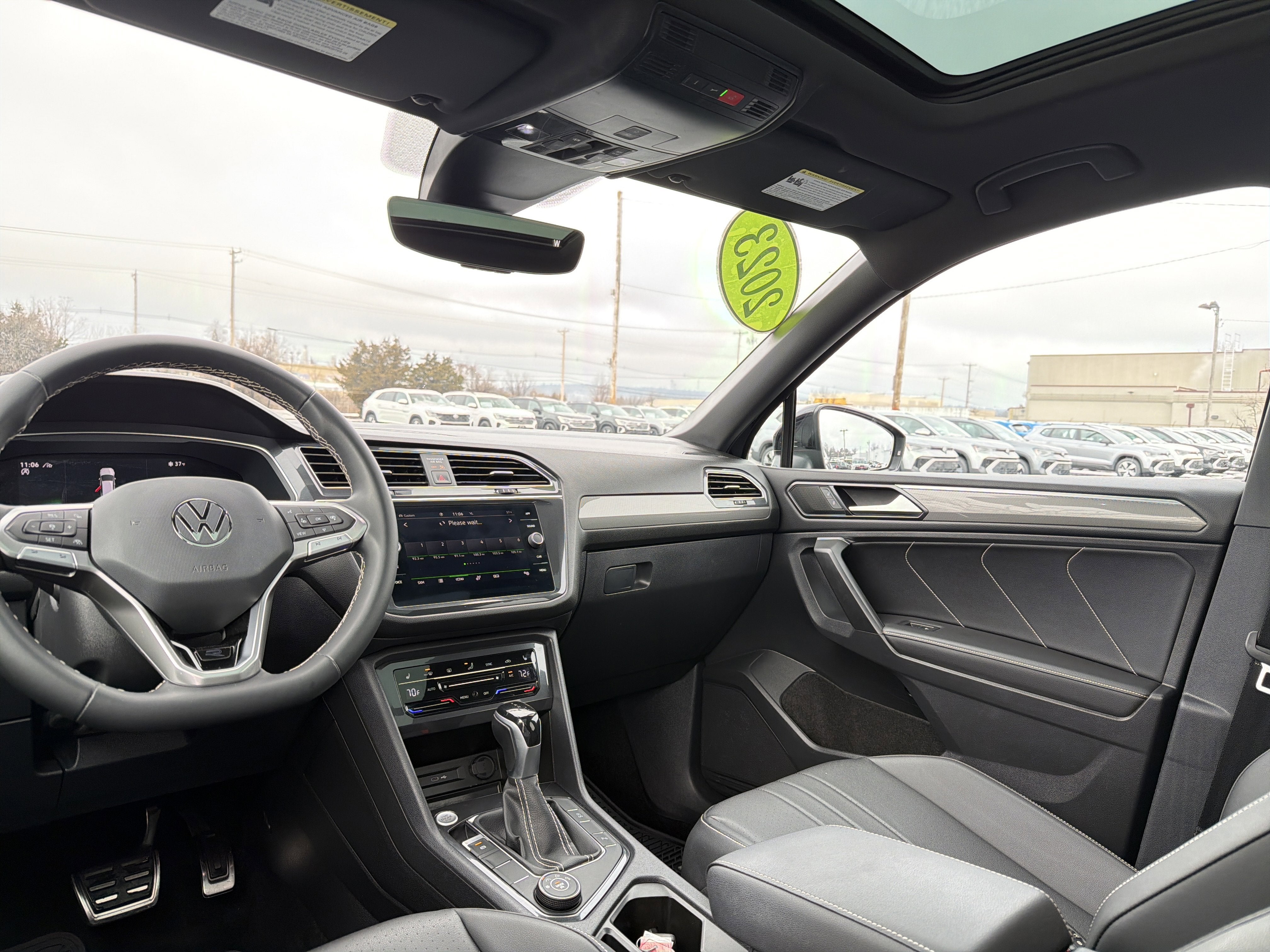 2023 Volkswagen Tiguan 2.0T SE R-Line Black