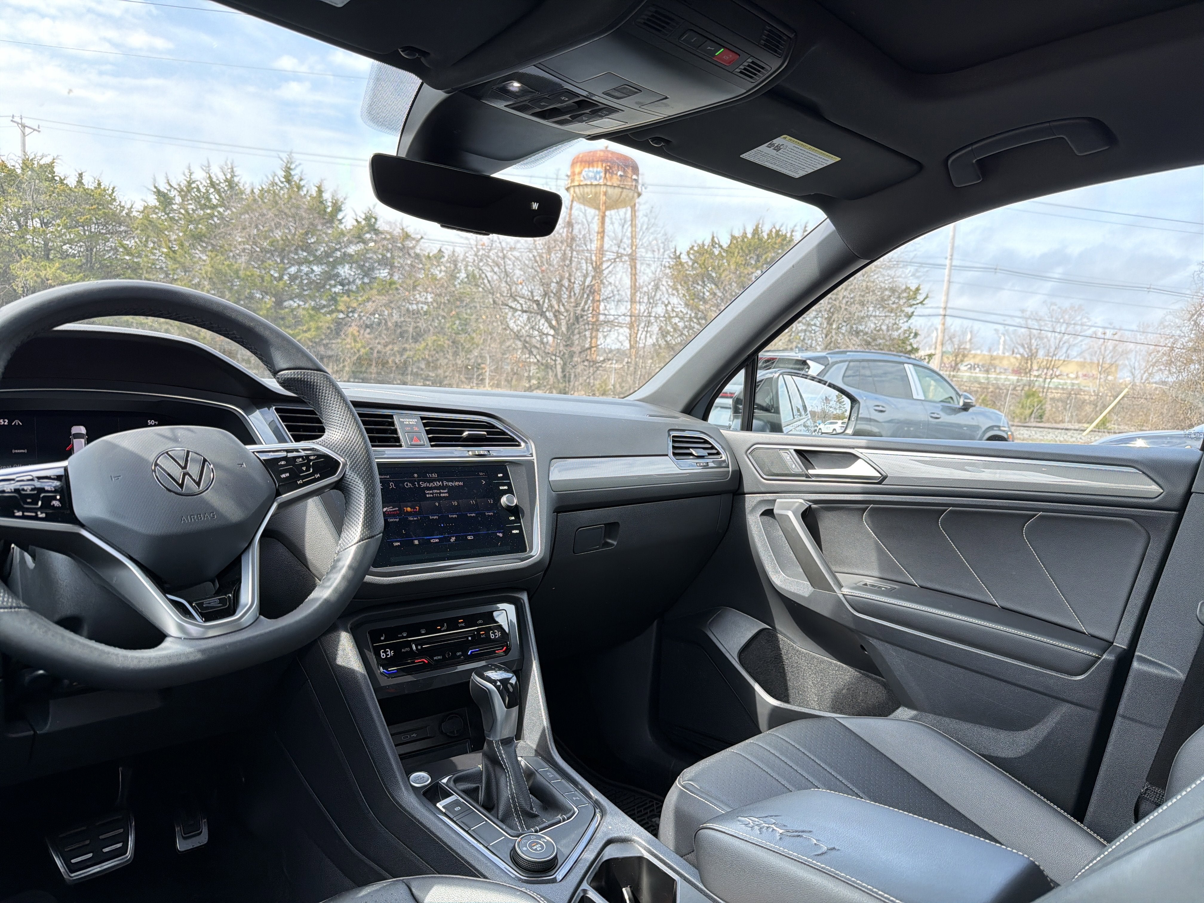 2022 Volkswagen Tiguan 2.0T SE R-Line Black