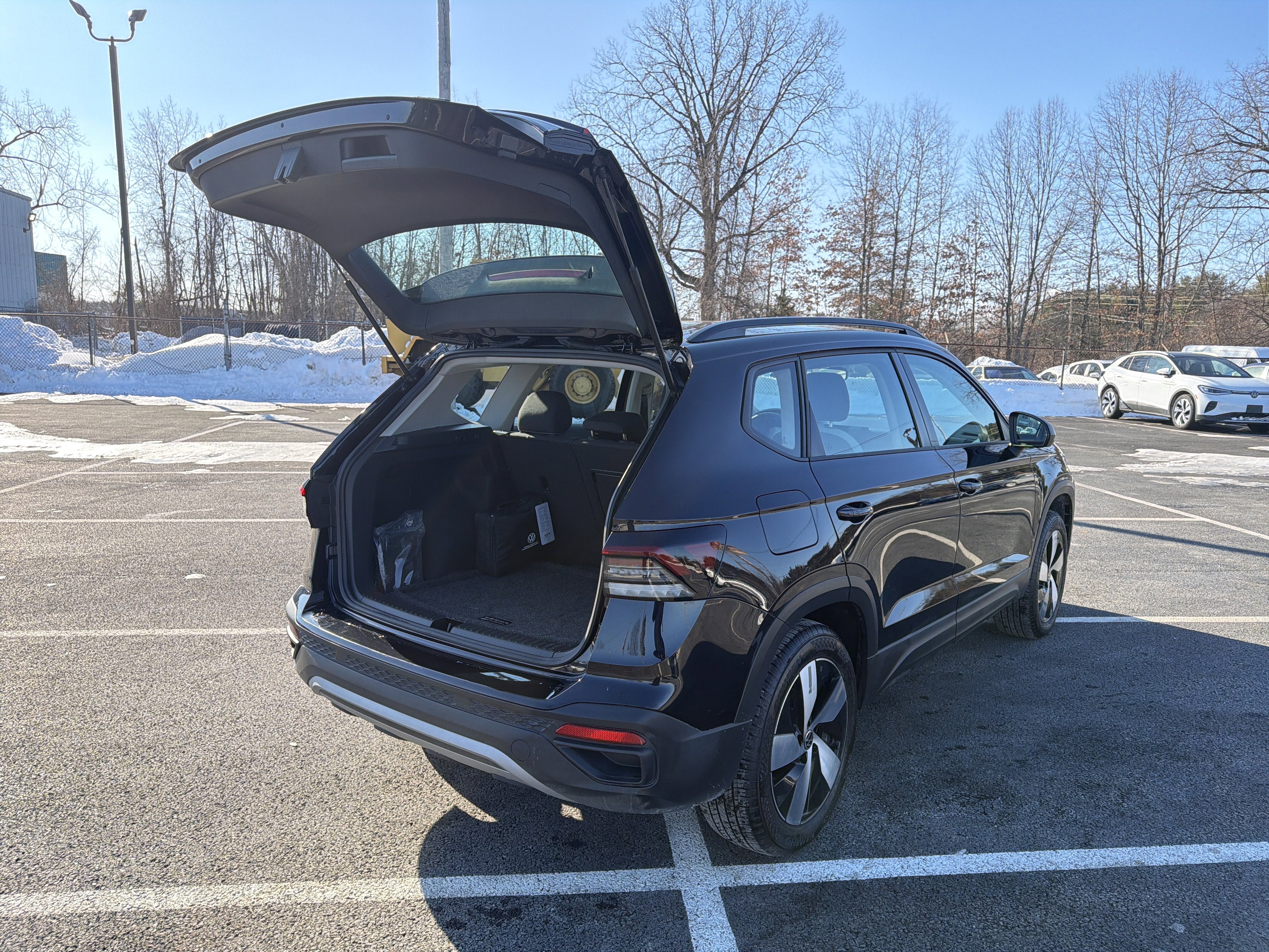 2025 Volkswagen Taos 1.5T S