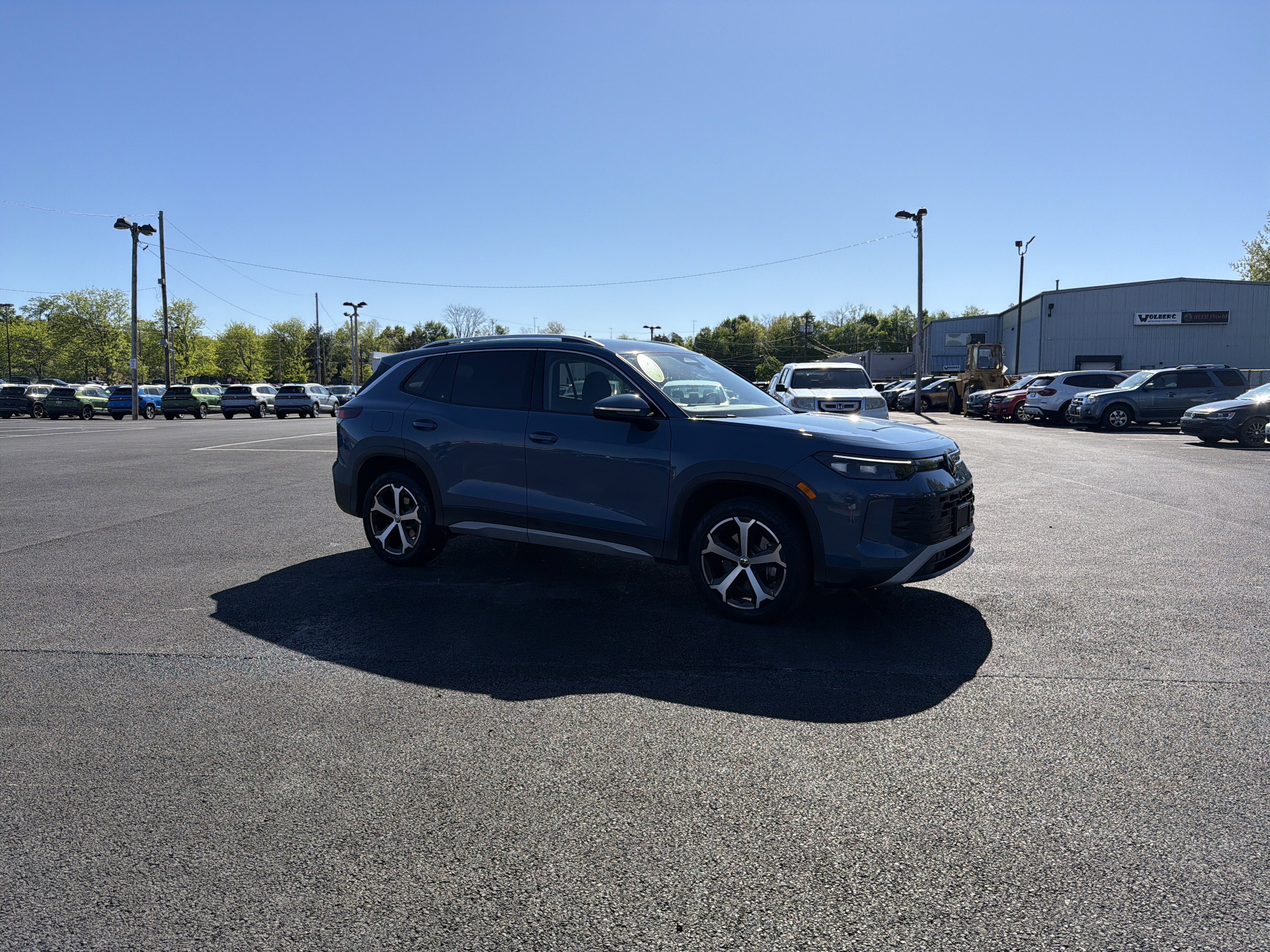 2025 Volkswagen Tiguan 2.0T SE