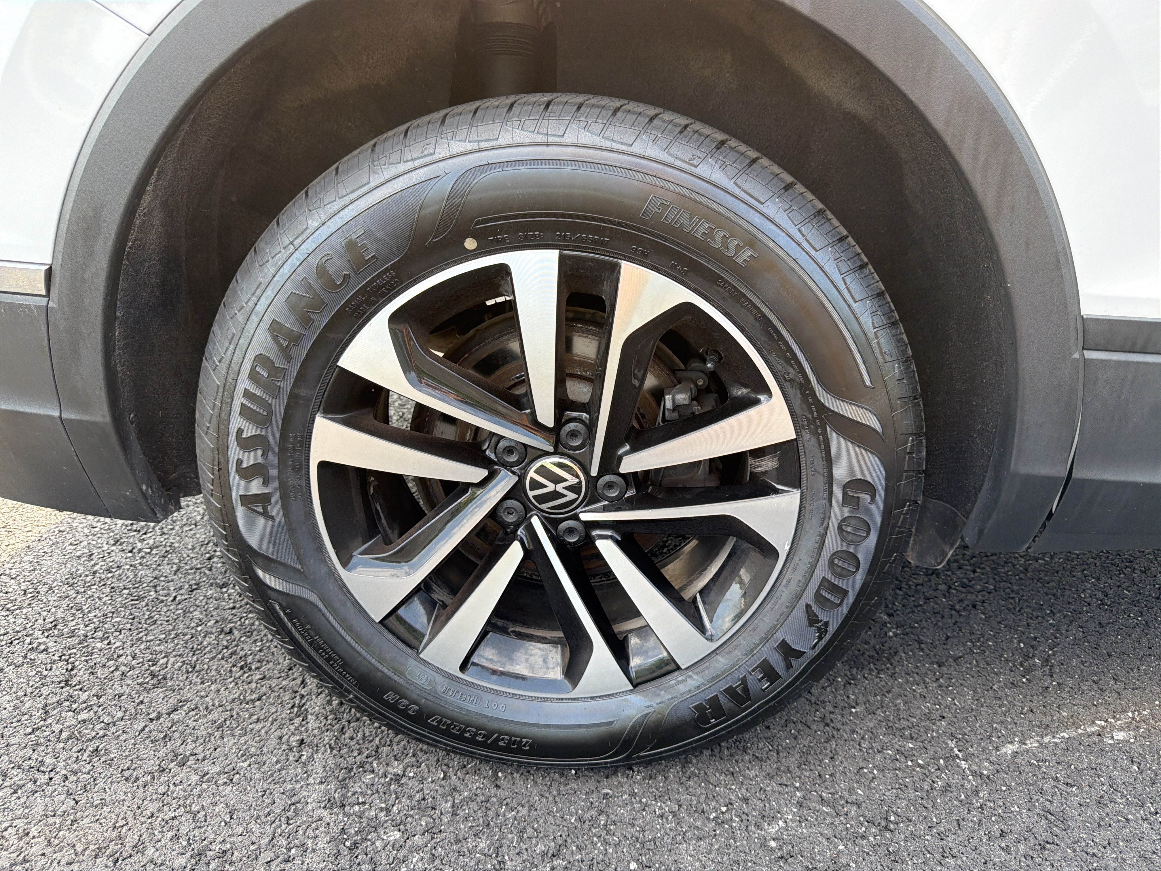 2023 Volkswagen Tiguan 2.0T S