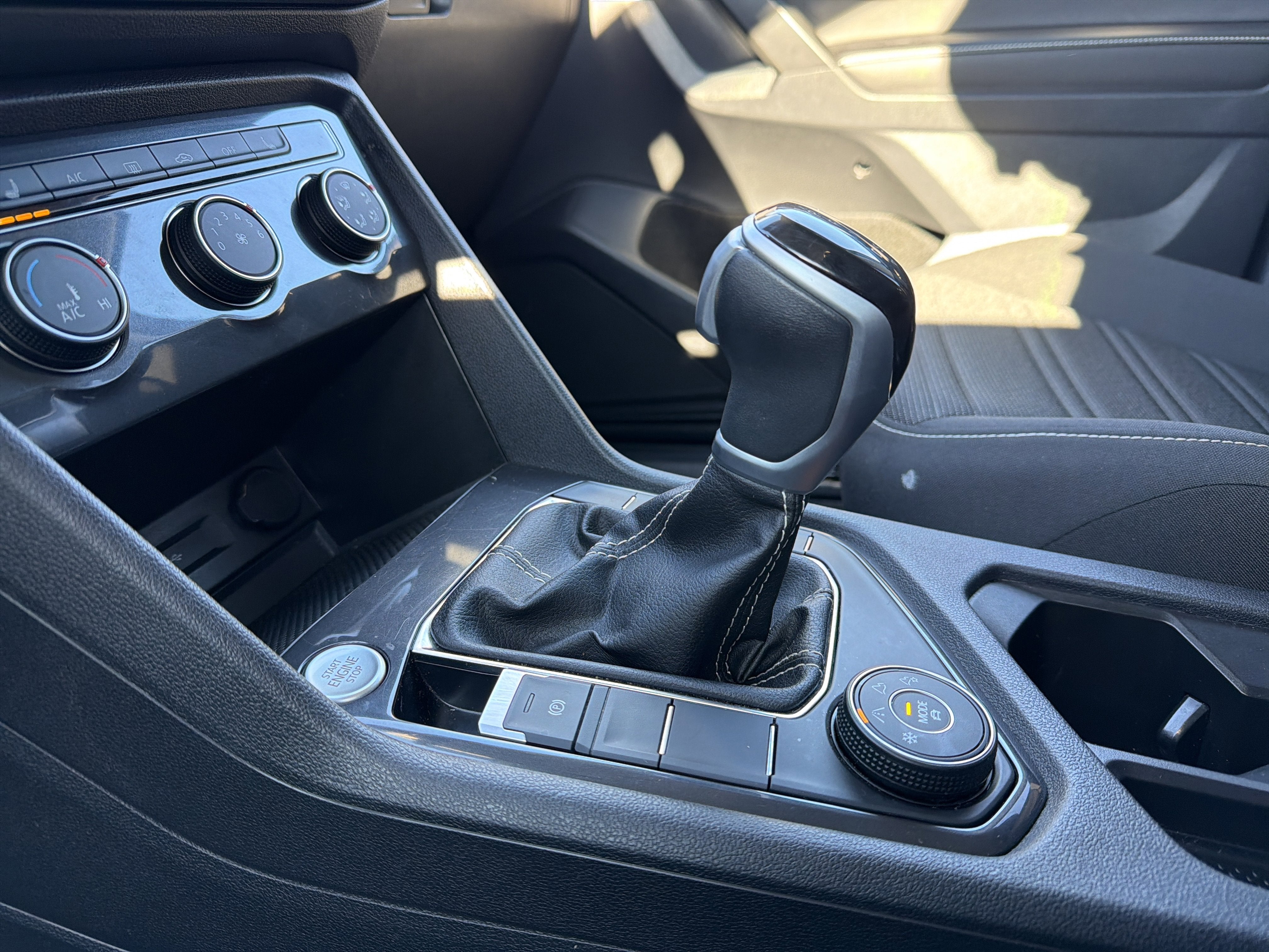 2024 Volkswagen Tiguan 2.0T S