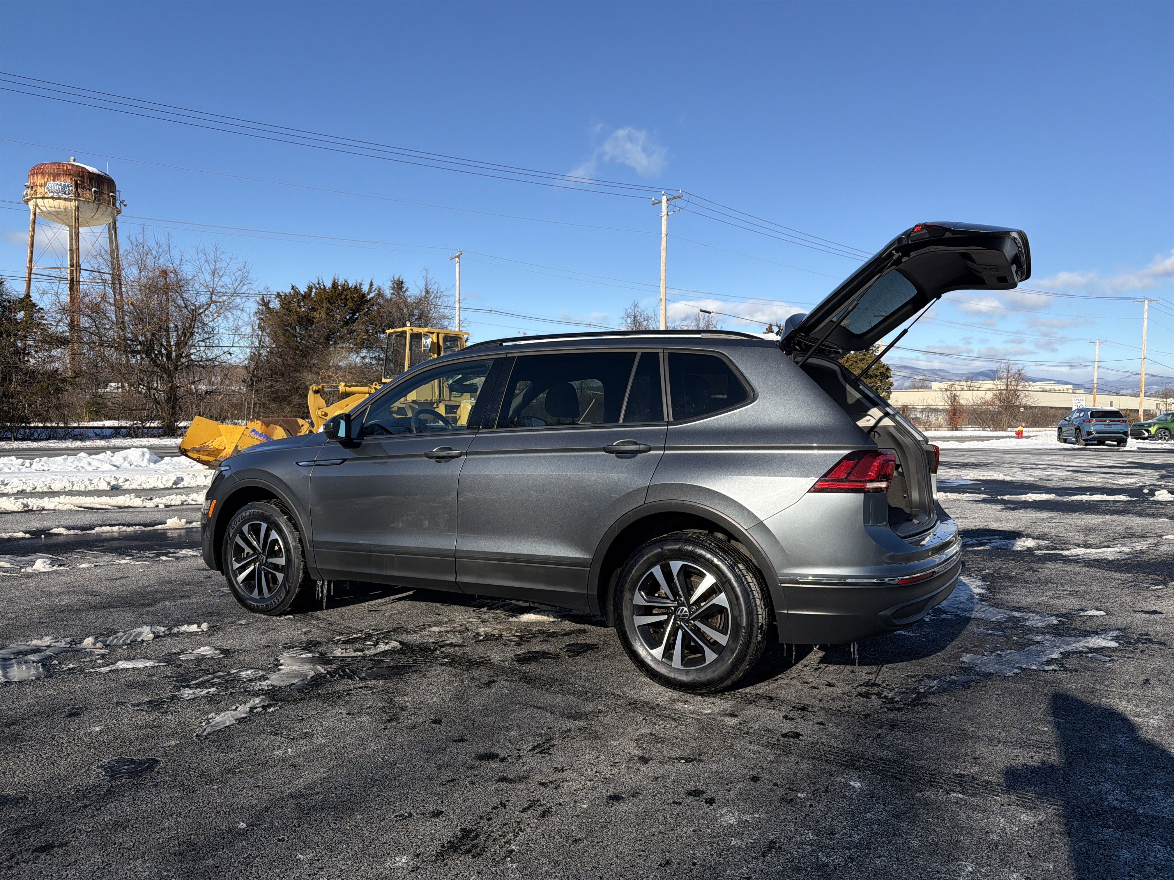 2024 Volkswagen Tiguan 2.0T S