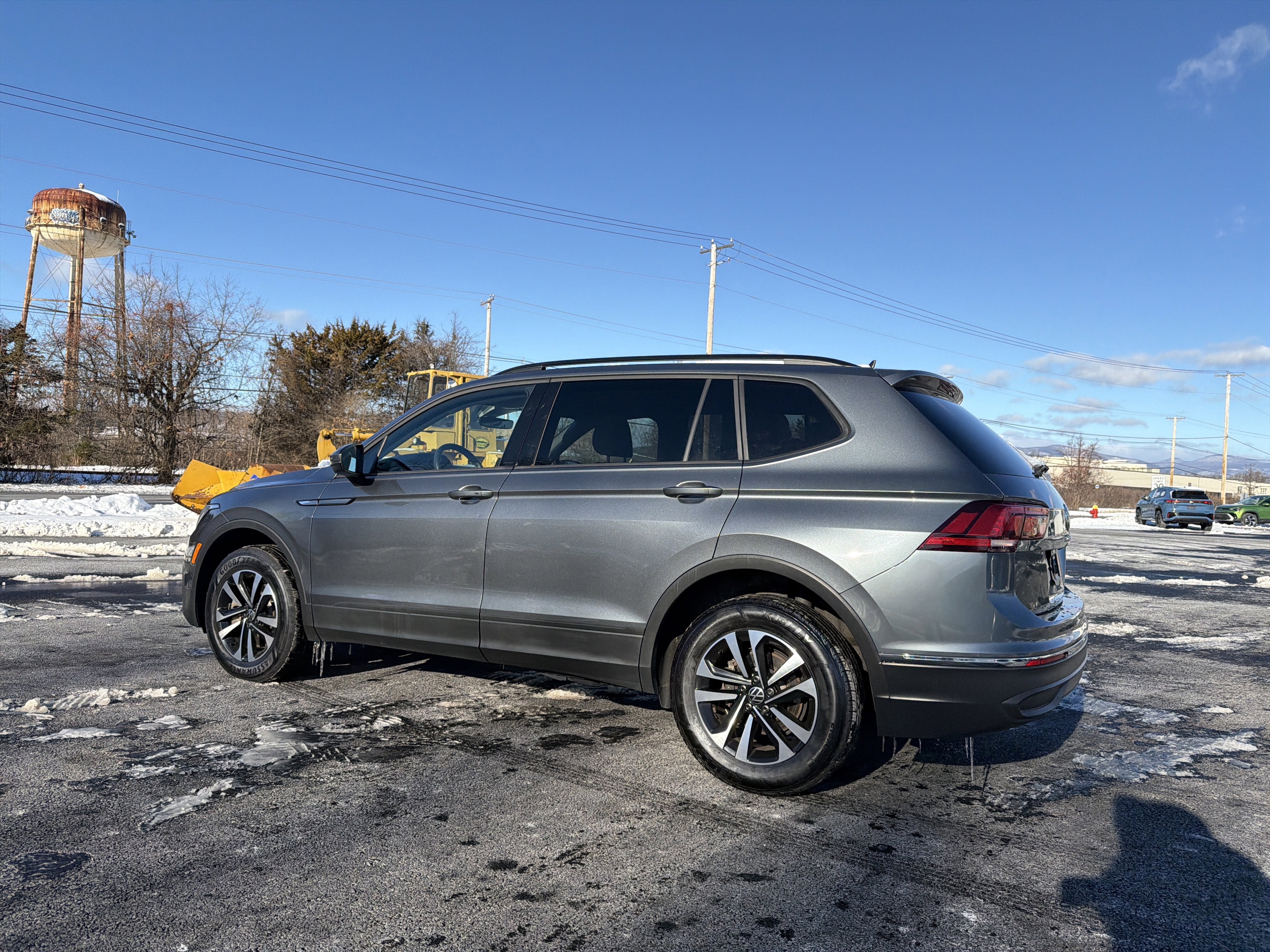2024 Volkswagen Tiguan 2.0T S