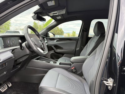 2025 Volkswagen Tiguan 2.0T SE R-Line Black