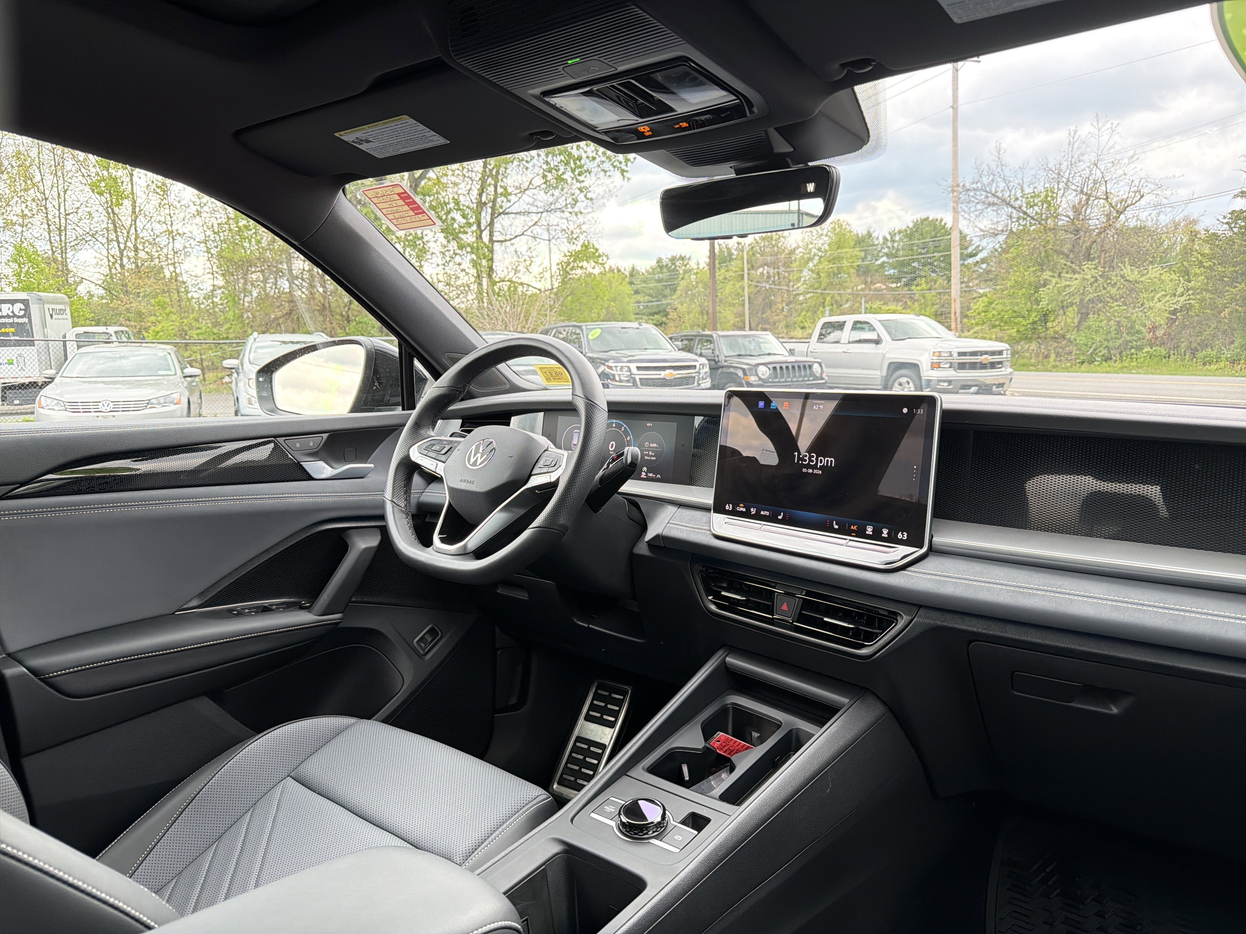 2025 Volkswagen Tiguan 2.0T SE R-Line Black