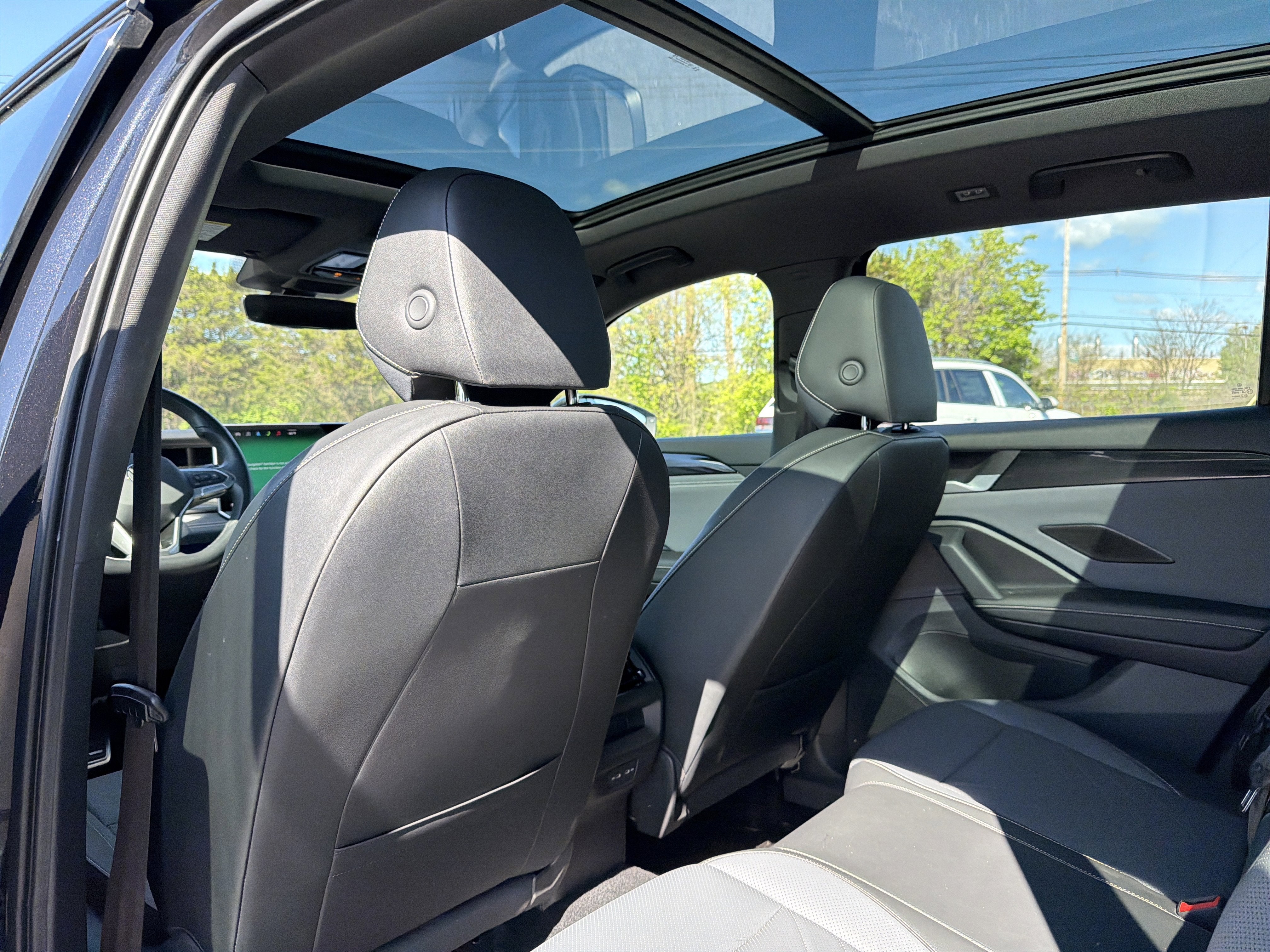 2025 Volkswagen Tiguan 2.0T SE R-Line Black